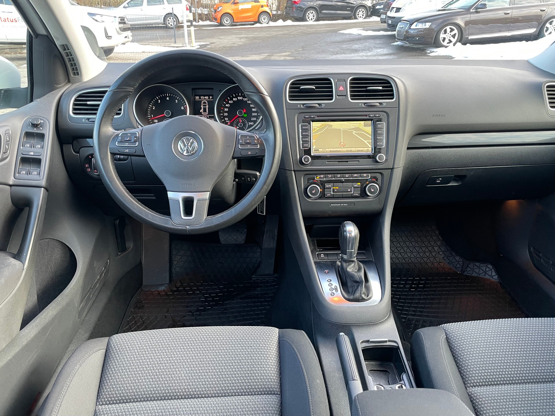 VW Golf 1.4 TSI Team DSG-image-13