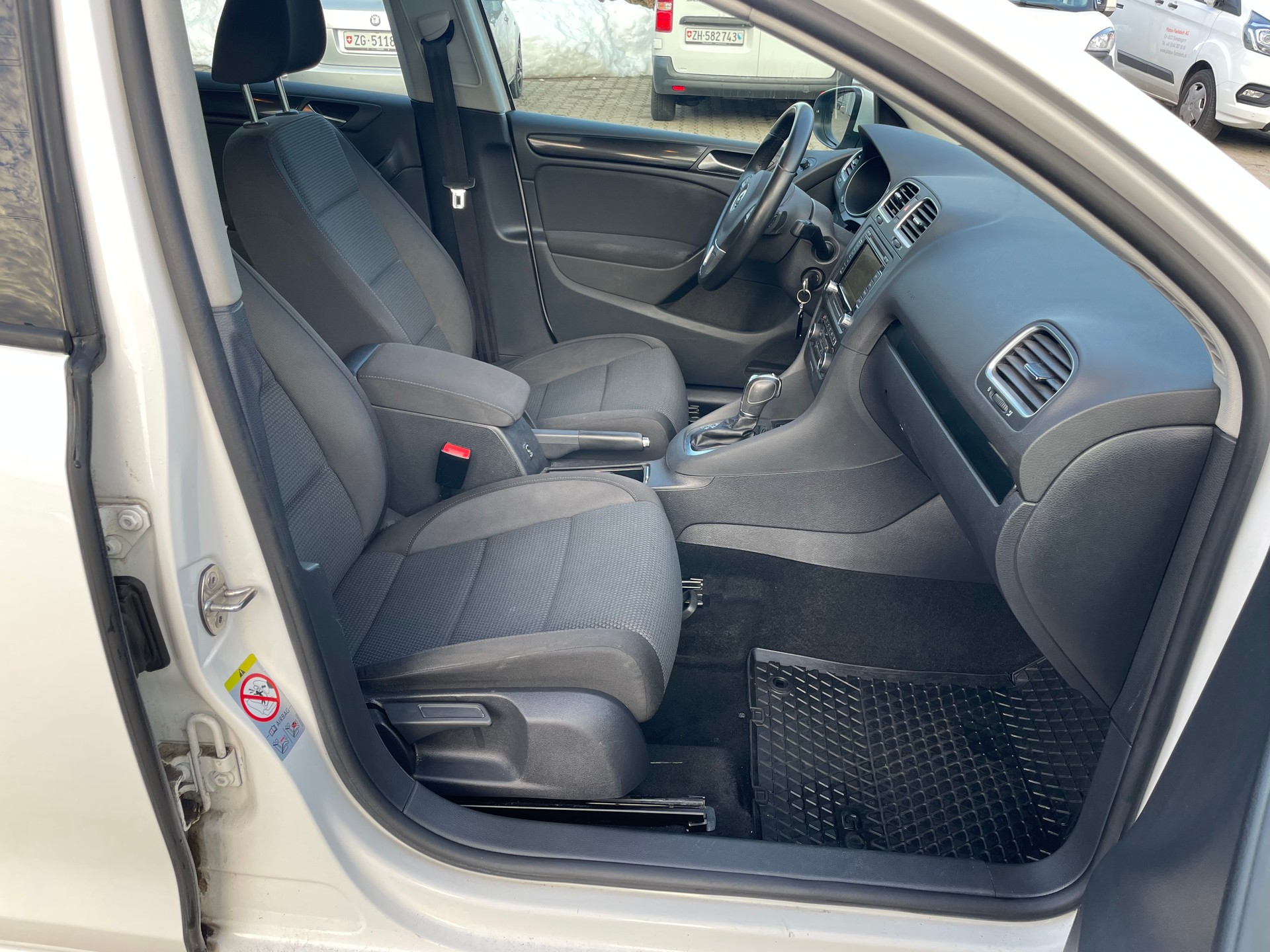 VW Golf 1.4 TSI Team DSG-image-11