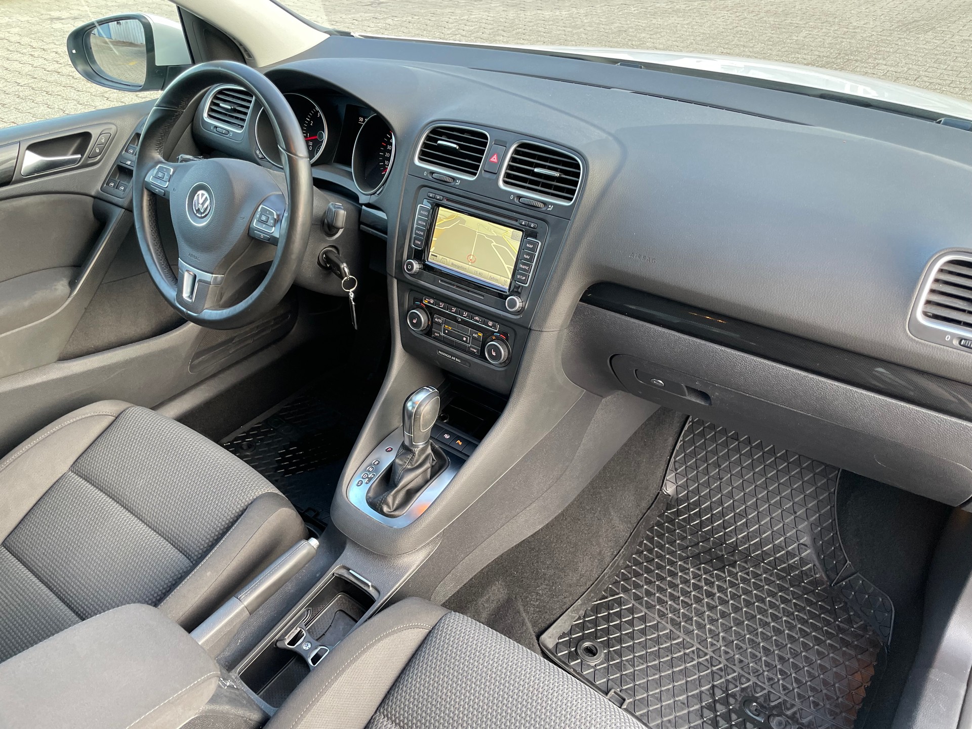 VW Golf 1.4 TSI Team DSG-image-14