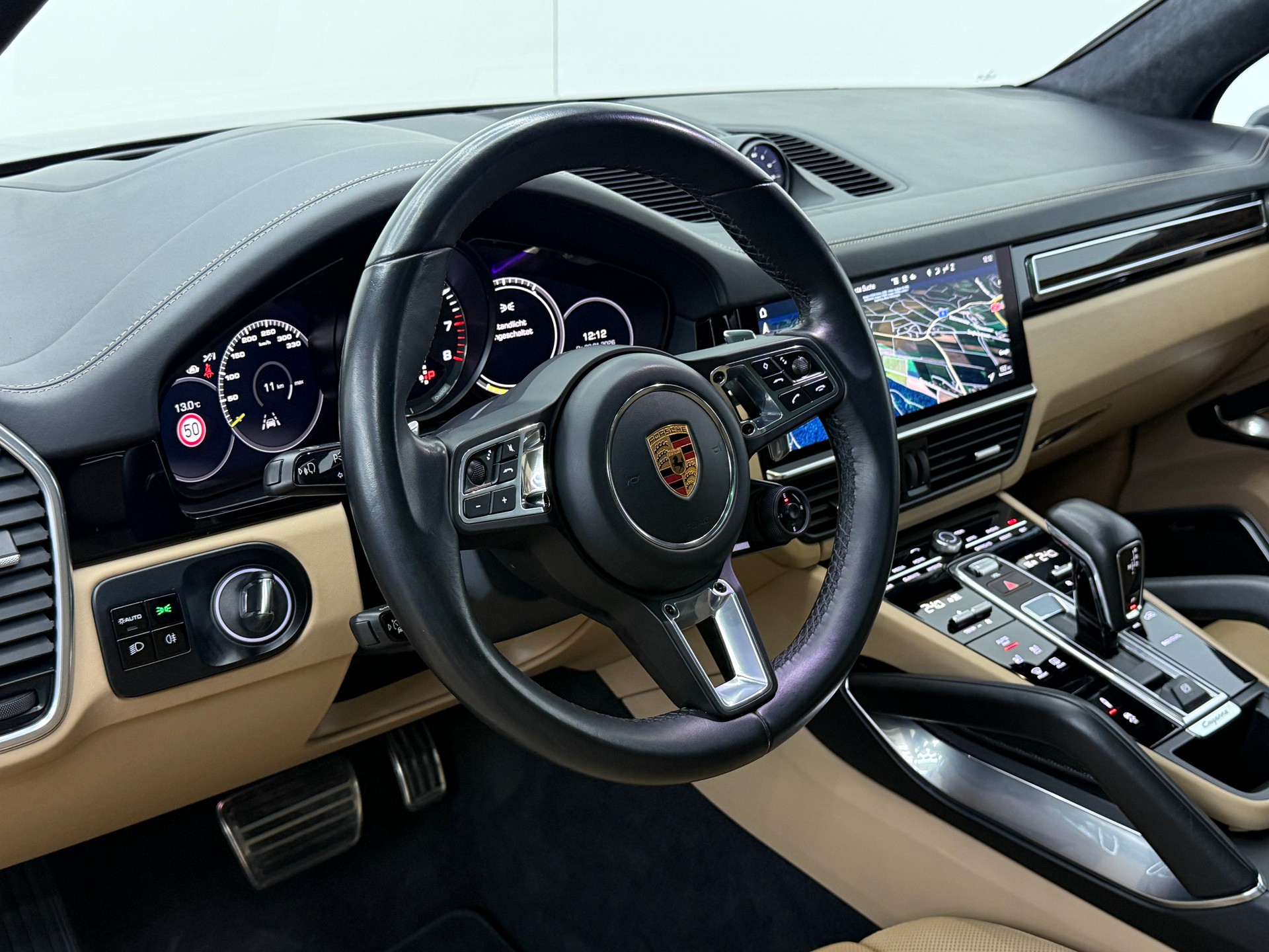 PORSCHE Cayenne Turbo S E-Hybrid-image-27