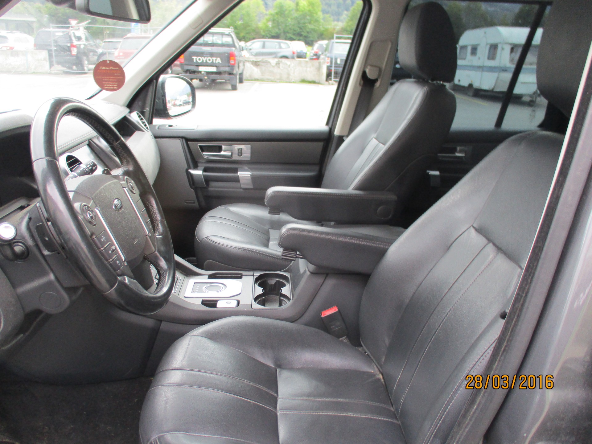 LAND ROVER DISCOVERY-image-9