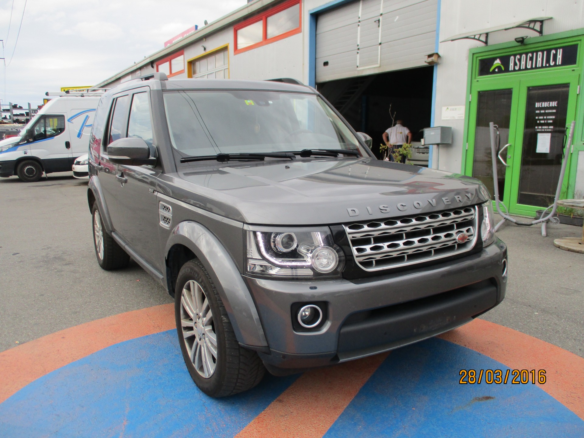 LAND ROVER DISCOVERY-image-0