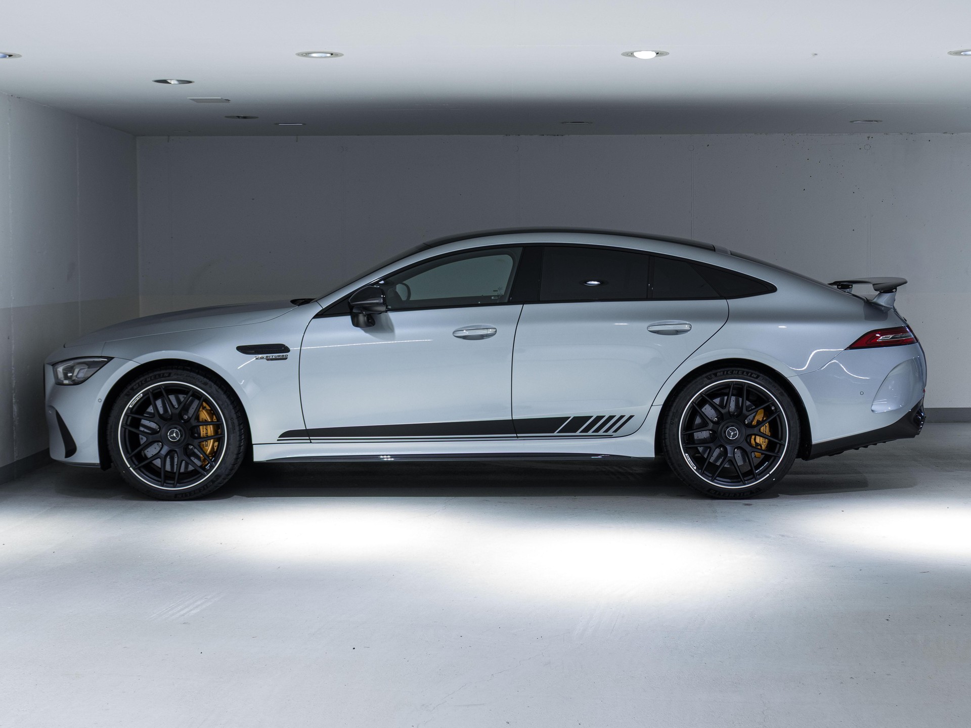MERCEDES-BENZ AMG GT 63 S E PERFORMANCE-image-4