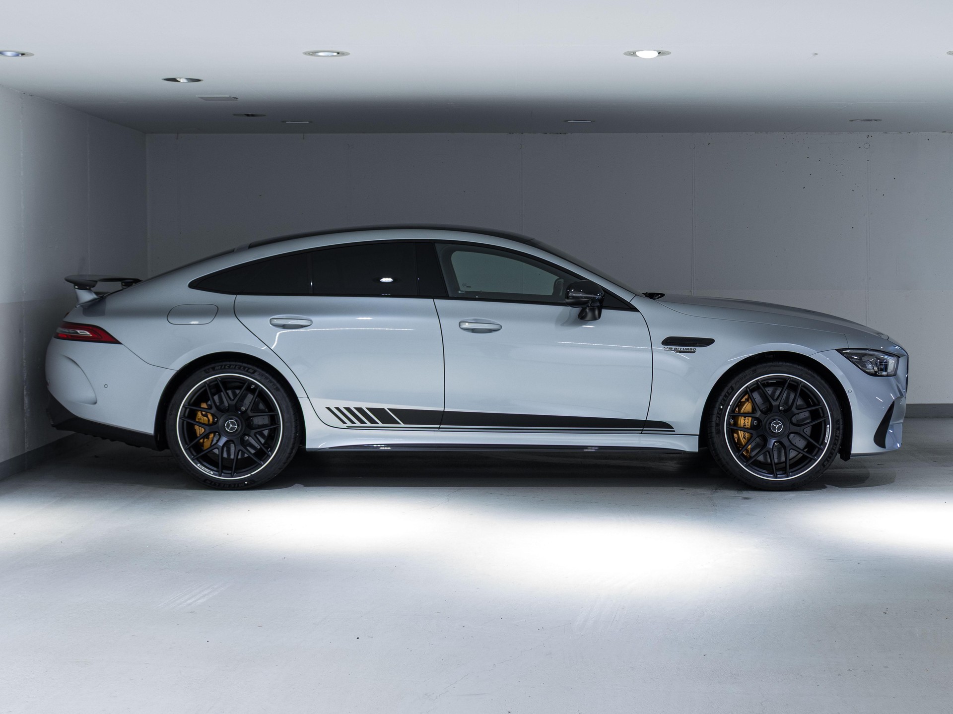 MERCEDES-BENZ AMG GT 63 S E PERFORMANCE-image-1