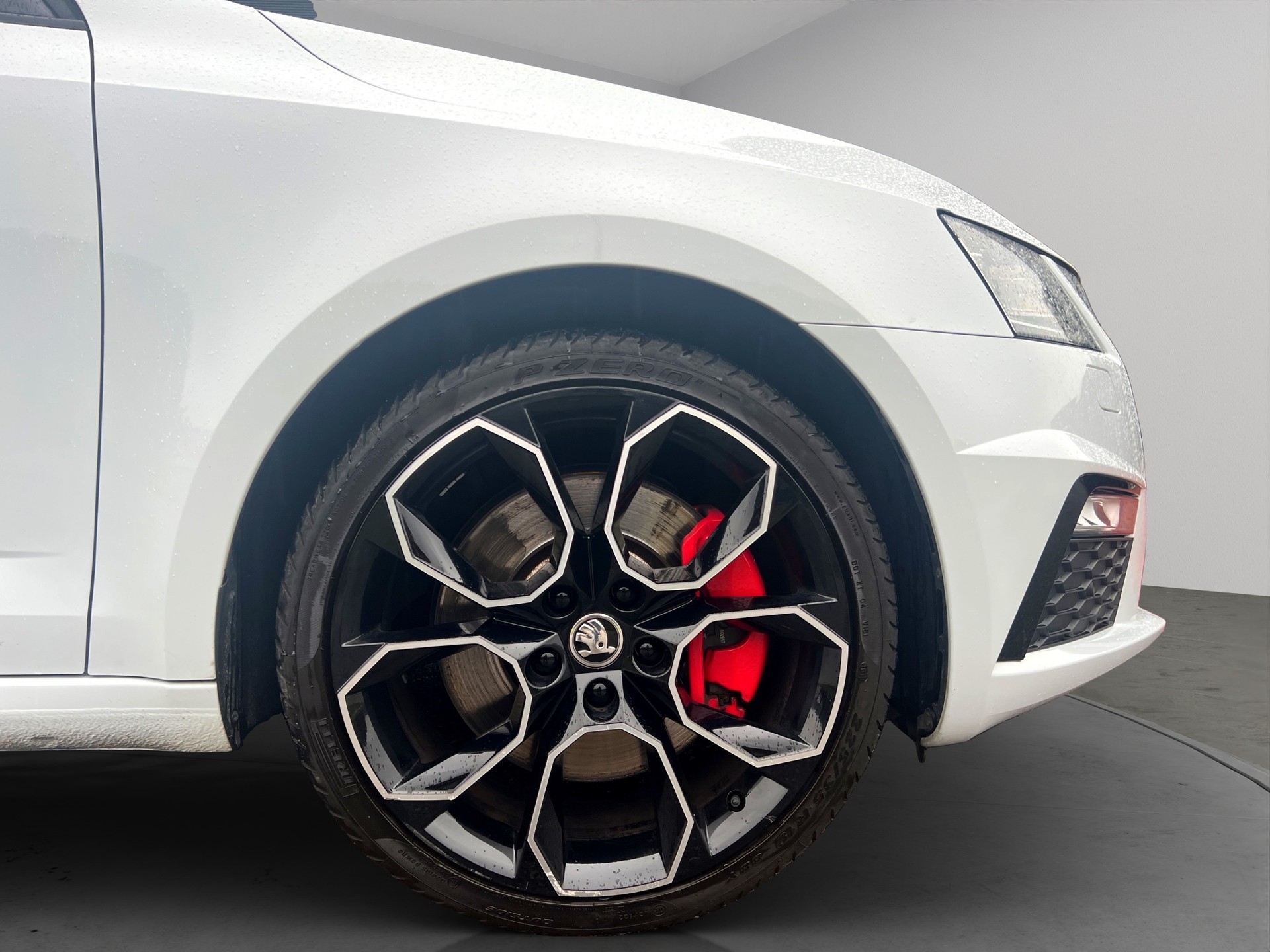 SKODA Octavia Combi 2.0 TSI RS 245 DSG-image-8