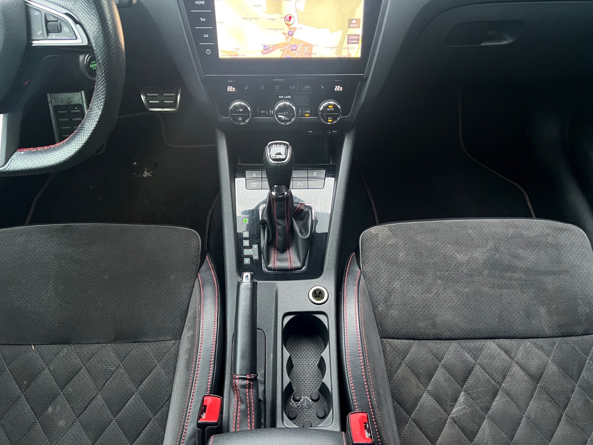 SKODA Octavia Combi 2.0 TSI RS 245 DSG-image-17