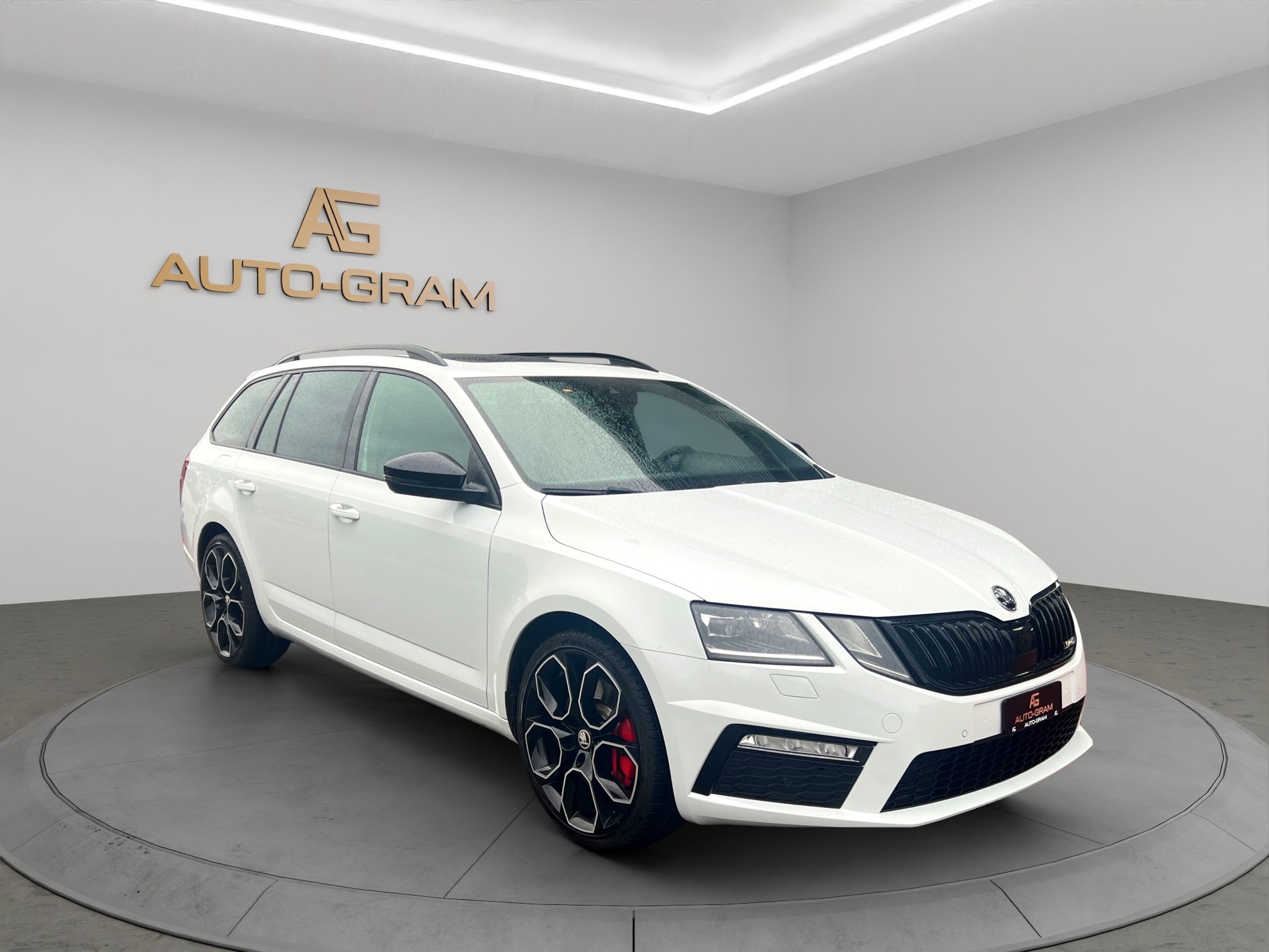 SKODA Octavia Combi 2.0 TSI RS 245 DSG-image-7