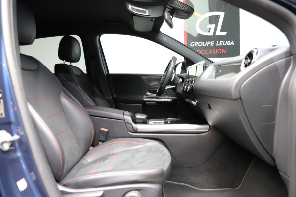 Image MERCEDES-BENZ B-200 B 200 AMG Line