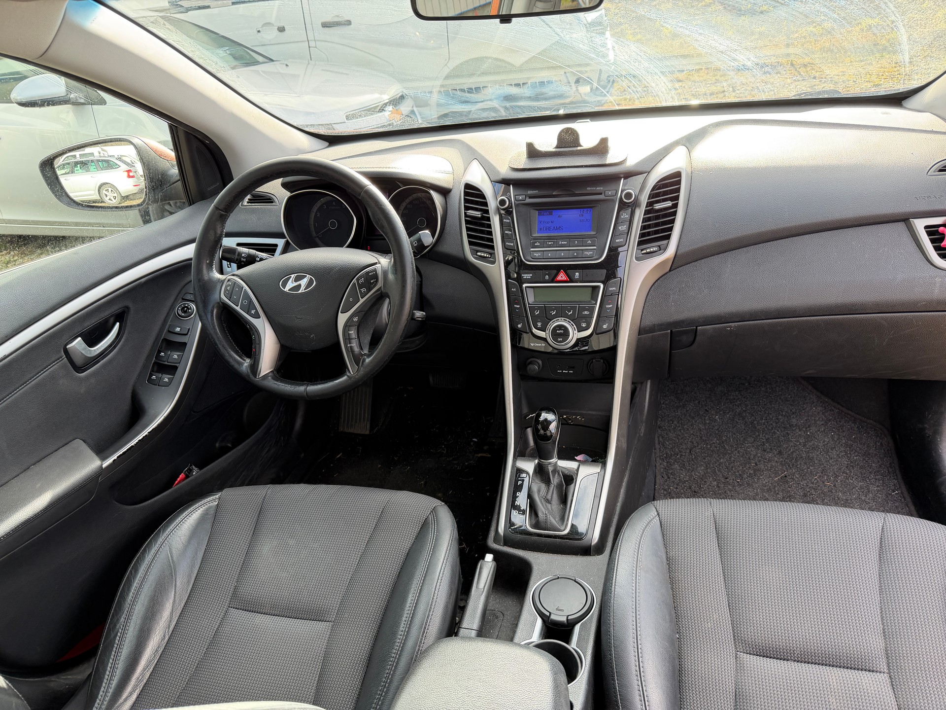 HYUNDAI i30 Wagon 1.6 GDI Premium Automatic-image-4