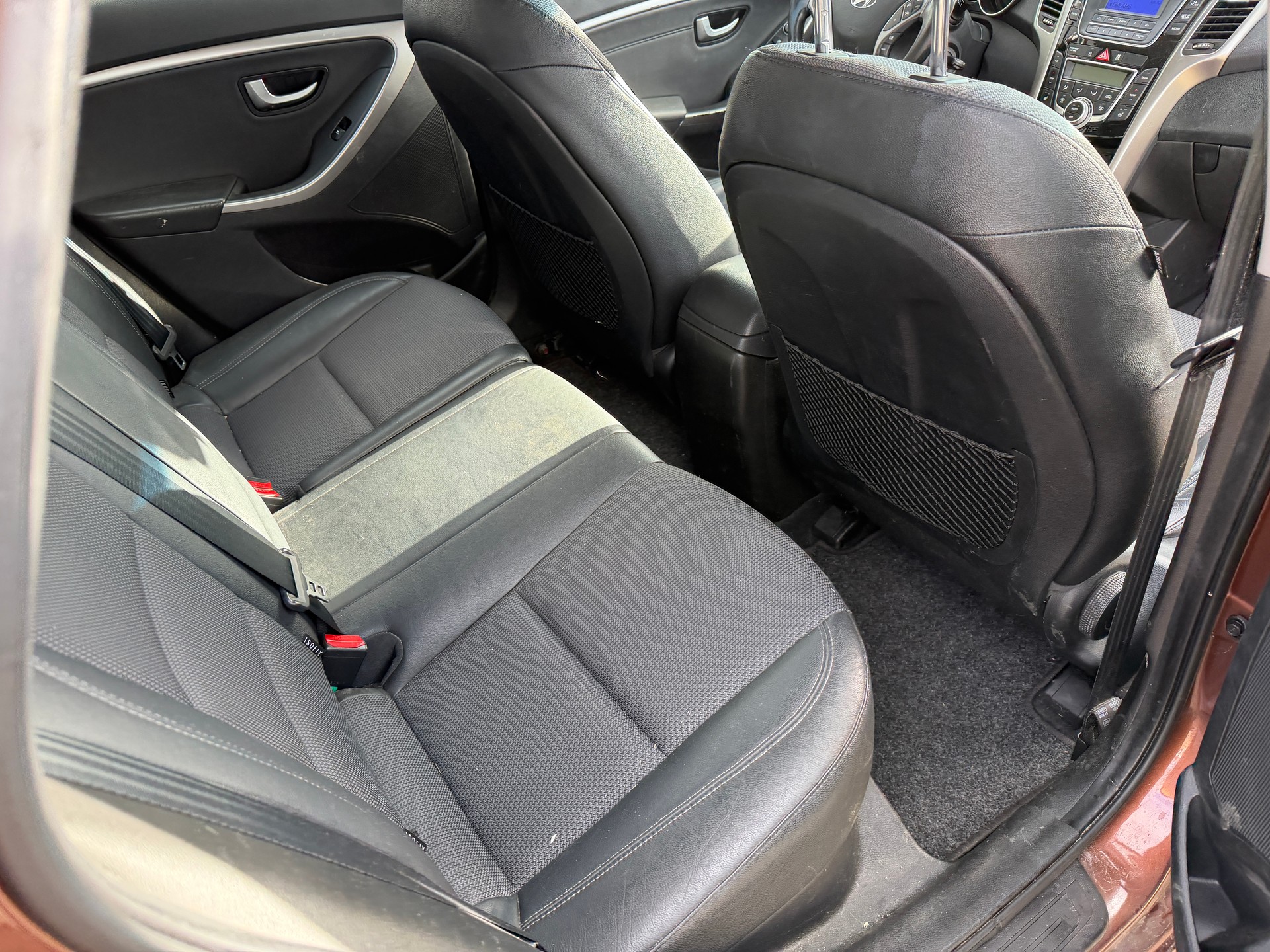 HYUNDAI i30 Wagon 1.6 GDI Premium Automatic-image-6