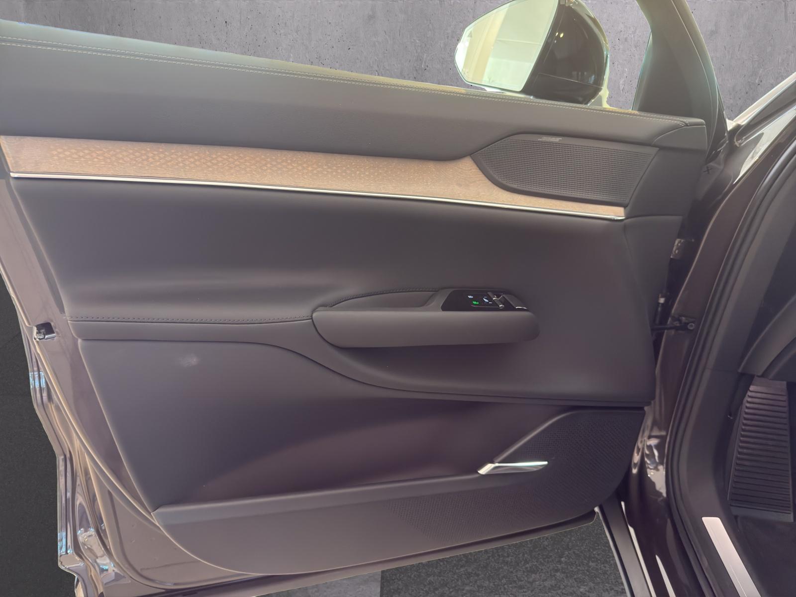 VOLVO EX90 Twin Performance 111 kWh Ultra AWD-image-13