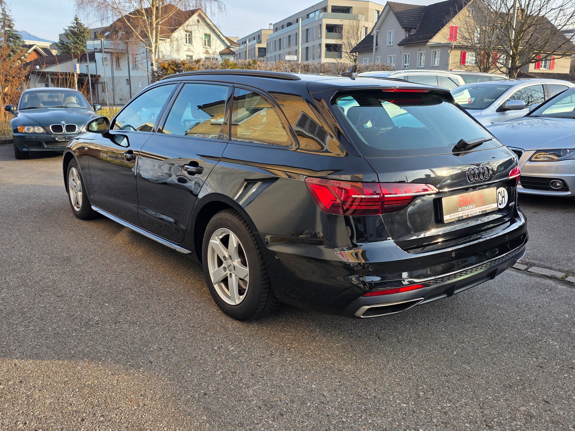 AUDI A4 Avant 40 TDI S line Attraction quattro S-tronic-image-5