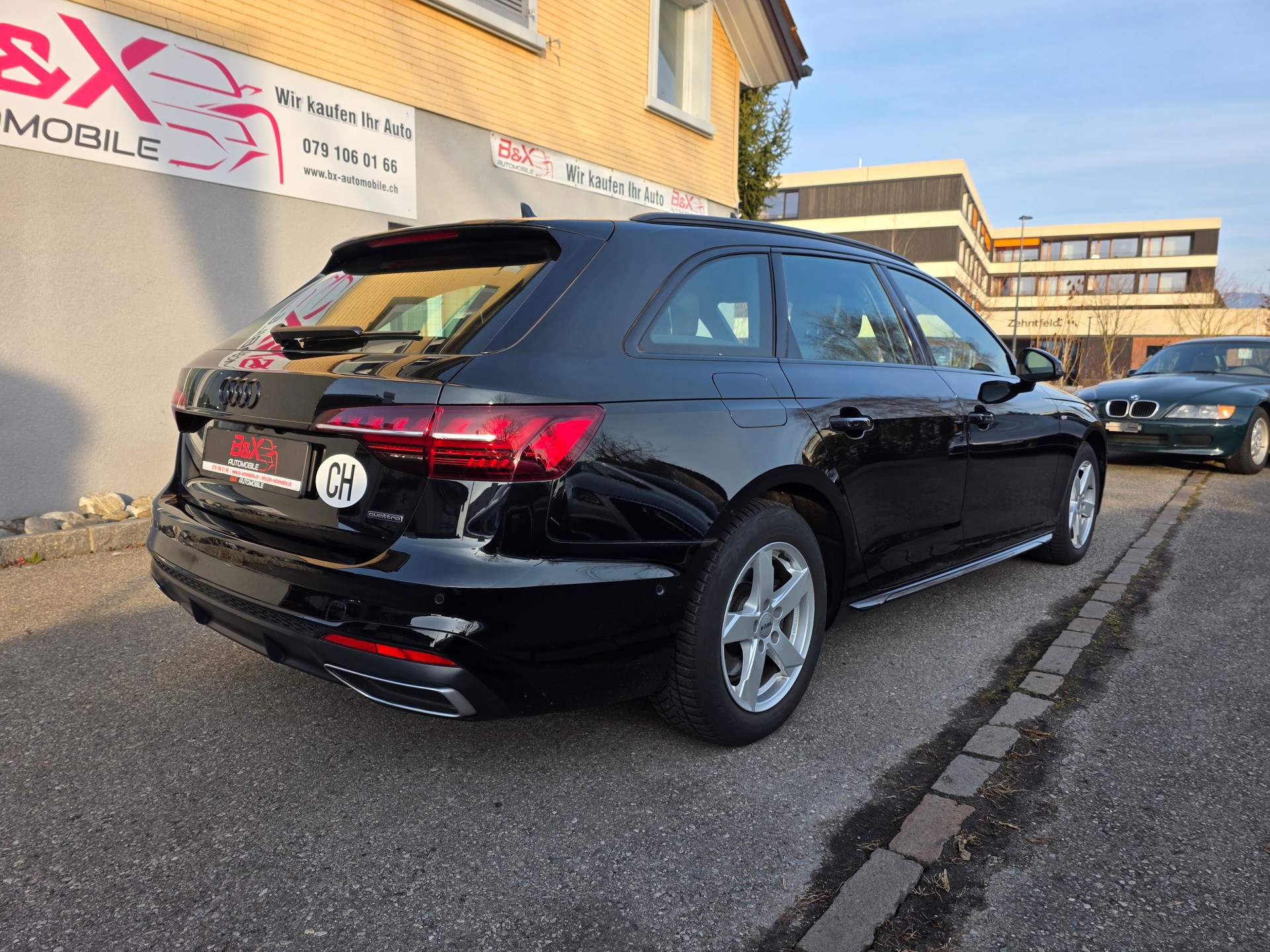 AUDI A4 Avant 40 TDI S line Attraction quattro S-tronic-image-4