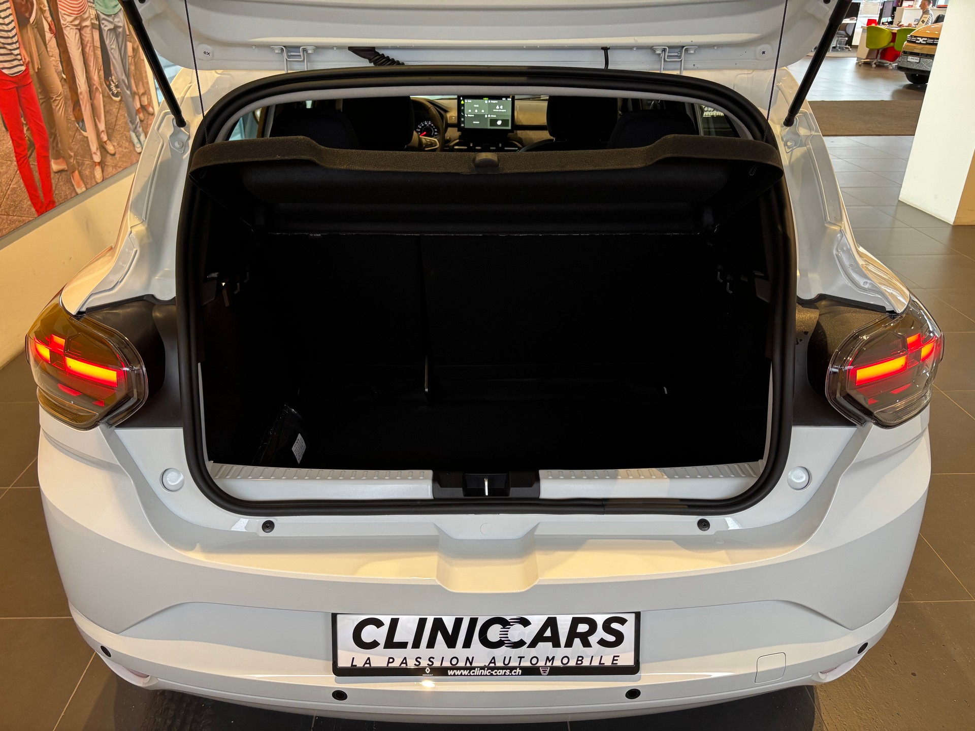 DACIA Sandero TCe 100 Expression-image-10