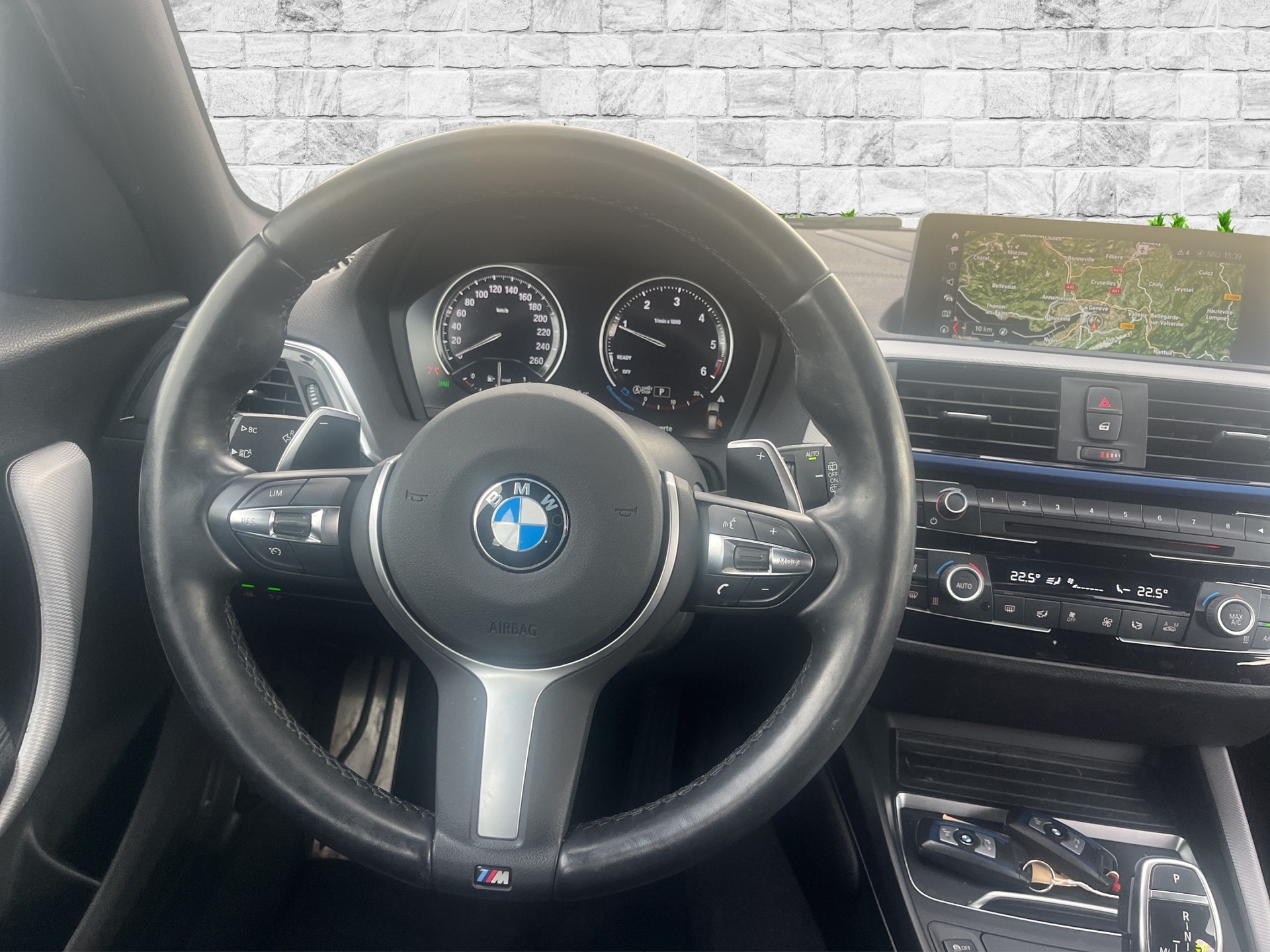 BMW 120d xDrive Edition M Sport Steptronic-image-10