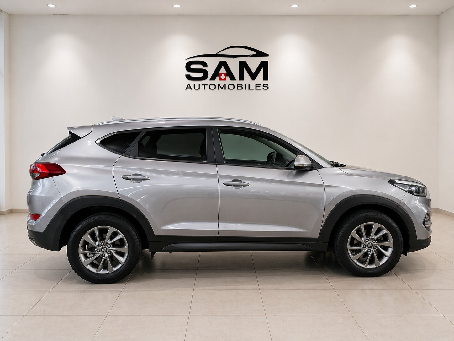 HYUNDAI Tucson 1.7 CRDI Vertex 2WD DTC 7-image-3