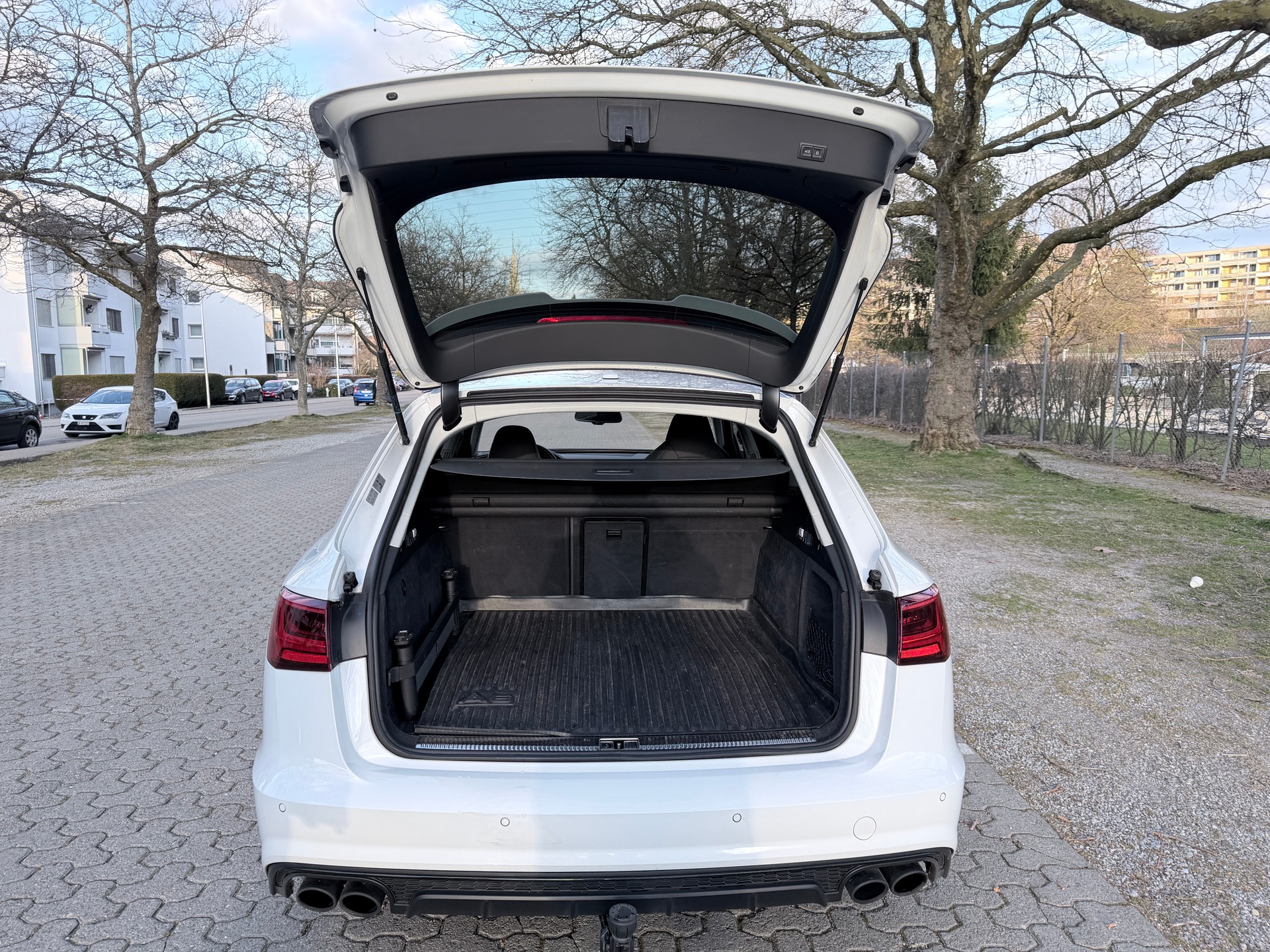AUDI S6 Avant 4.0 TFSI V8 quattro S-tronic-image-14