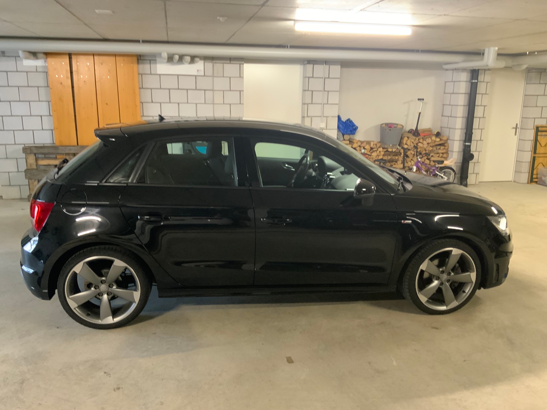 AUDI 1.4 TFSI Ambition S-Tronic-image-2