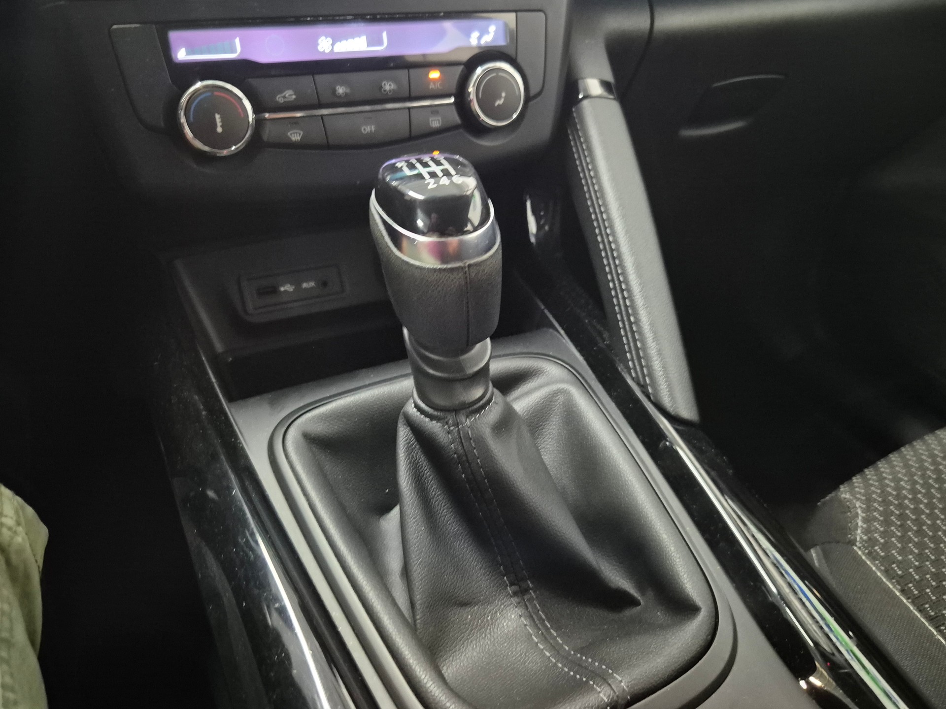 RENAULT Kadjar 1.2 16V Turbo Life-image-9