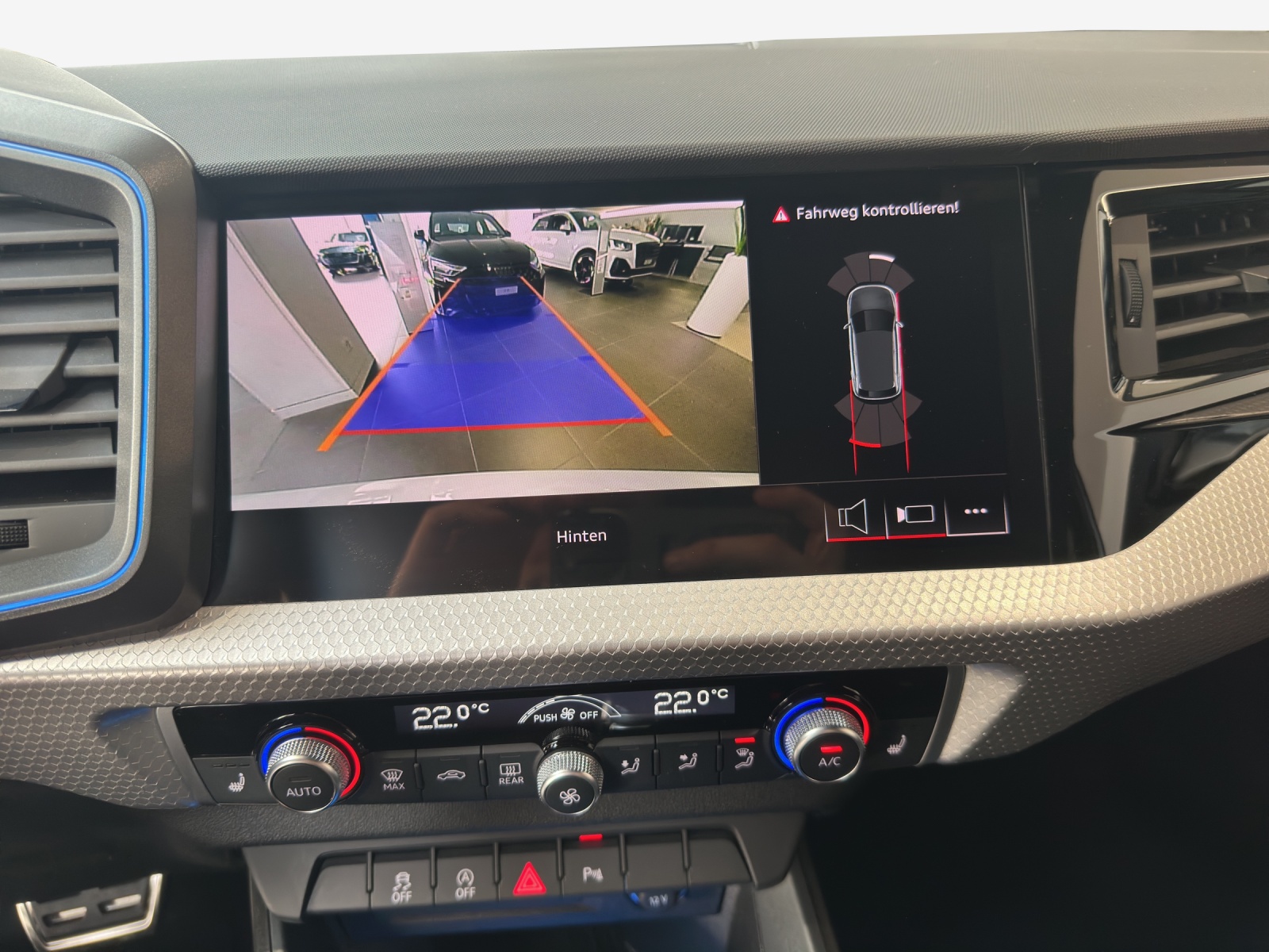 AUDI A1 Sportback 30 TFSI S Line Attraction S-tronic-image-14