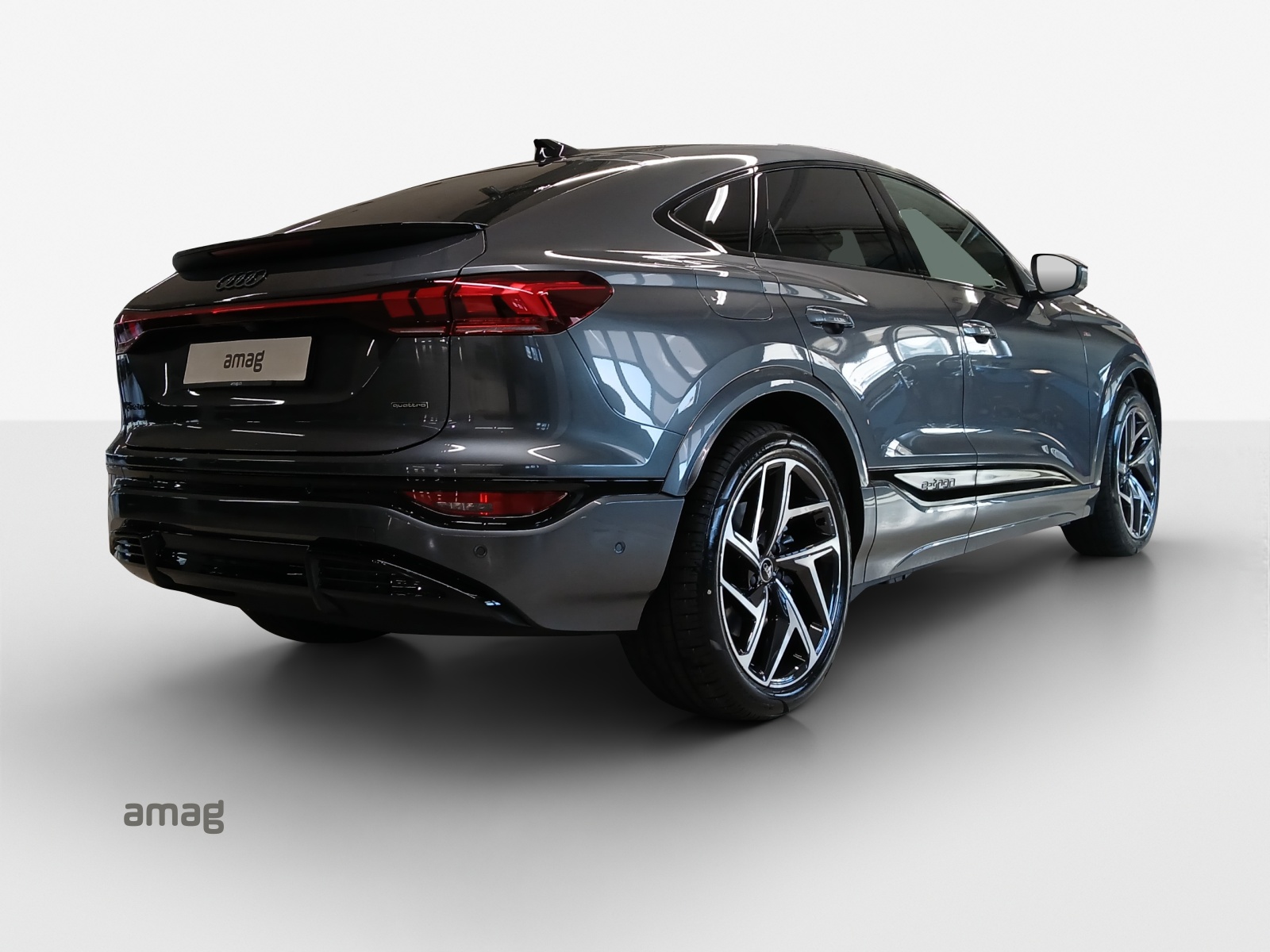 AUDI Q6 Sportback e-tron quattro-image-4