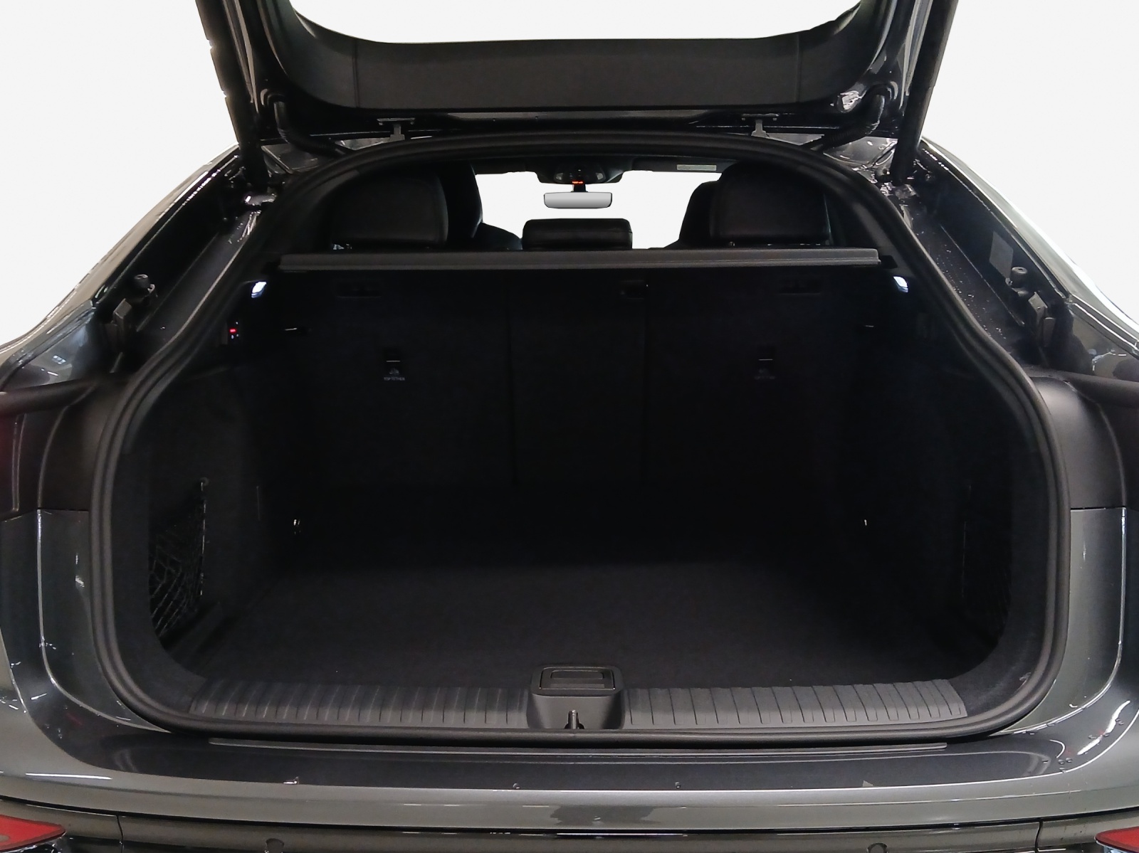 AUDI Q6 Sportback e-tron quattro-image-12