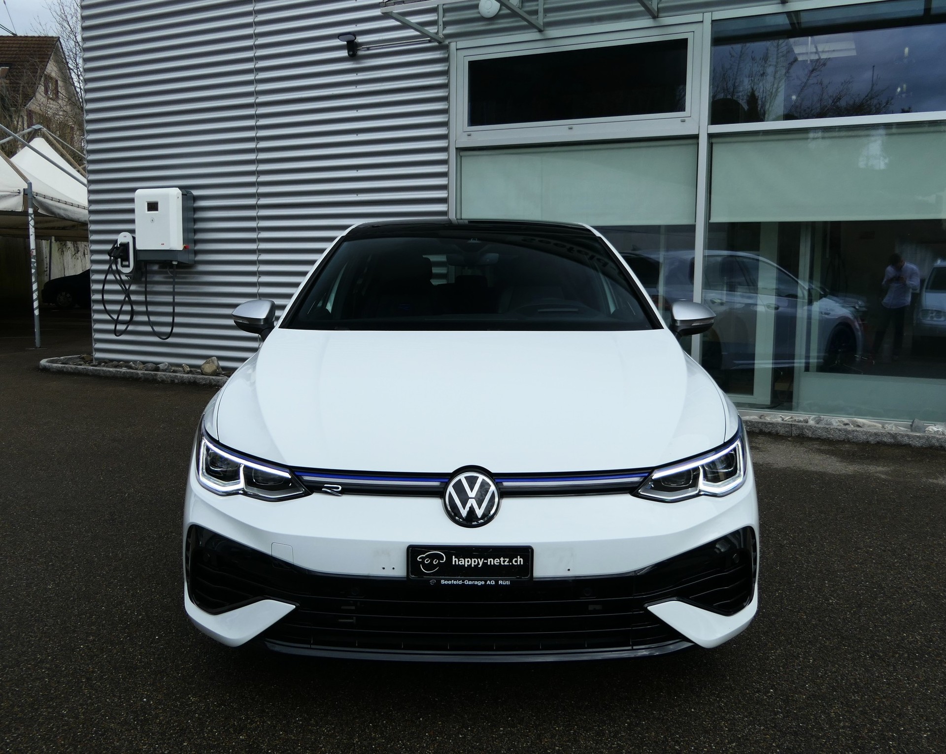 VW Golf 2.0 TSI R DSG 4Motion R Performance-image-1