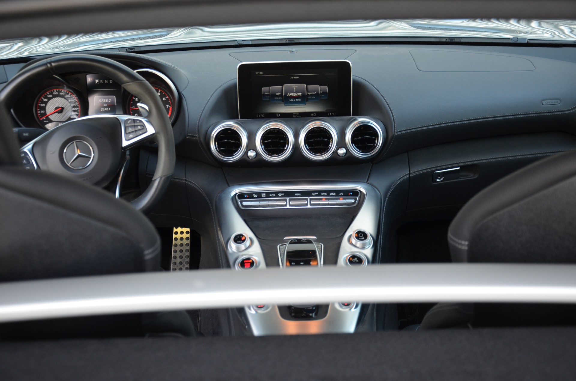 MERCEDES-BENZ AMG GT S Speedshift DCT-image-12