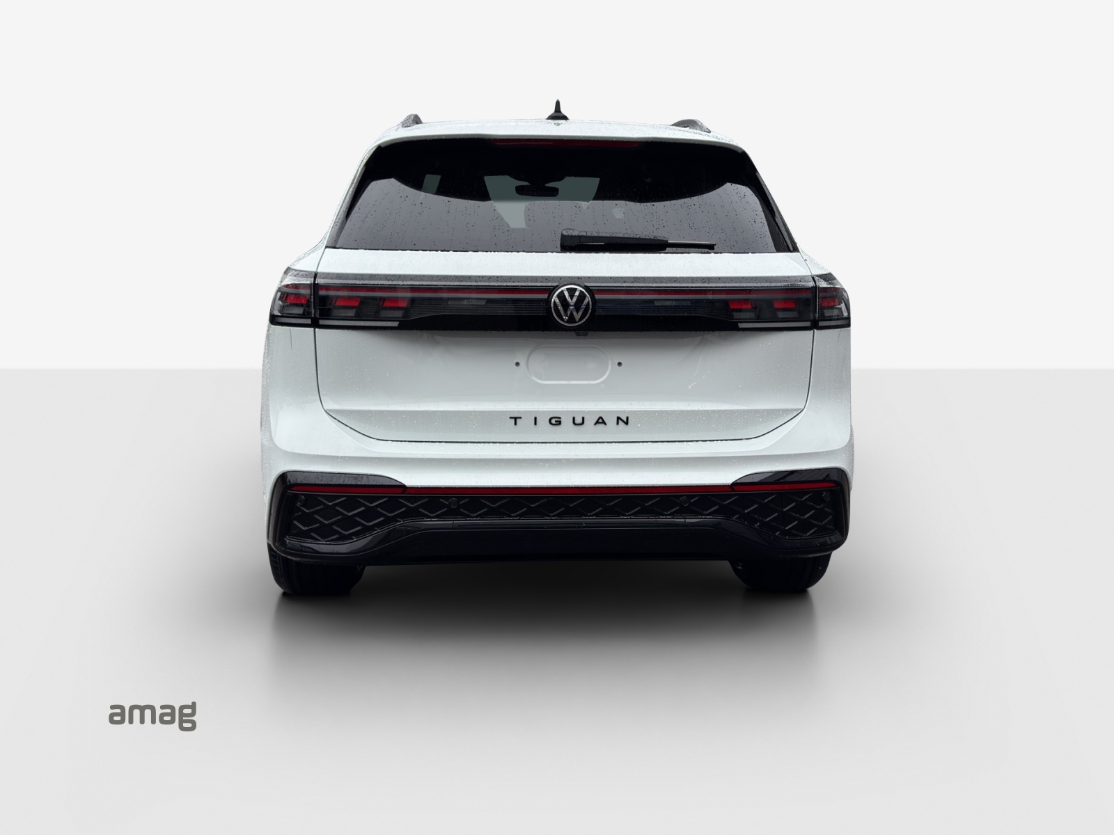 VW Tiguan 2.0 TSI DSG R-Line 4Motion-image-3