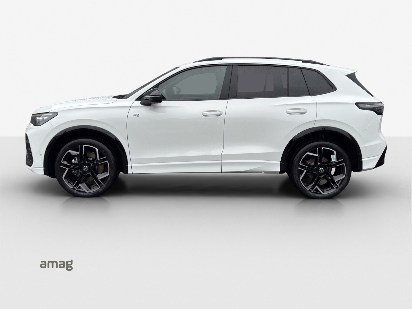 VW Tiguan 2.0 TSI DSG R-Line 4Motion-image-1