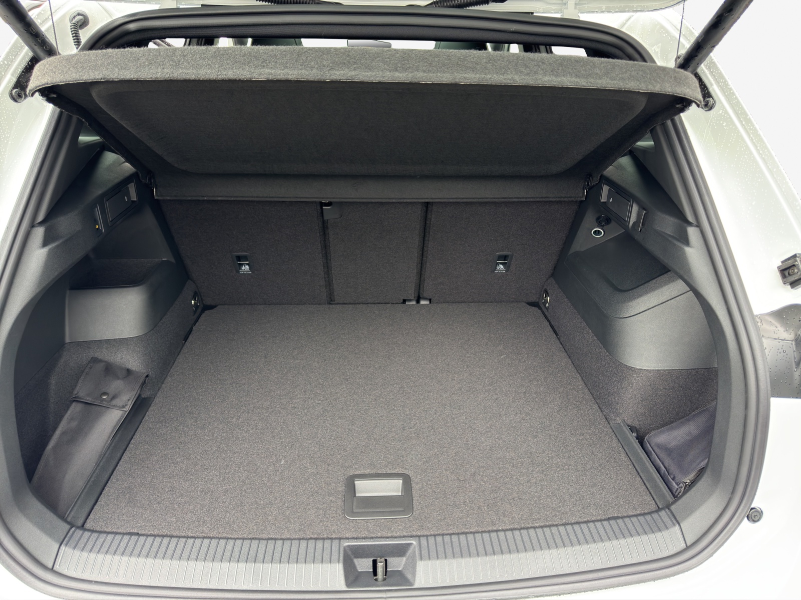 VW Tiguan 2.0 TSI DSG R-Line 4Motion-image-12