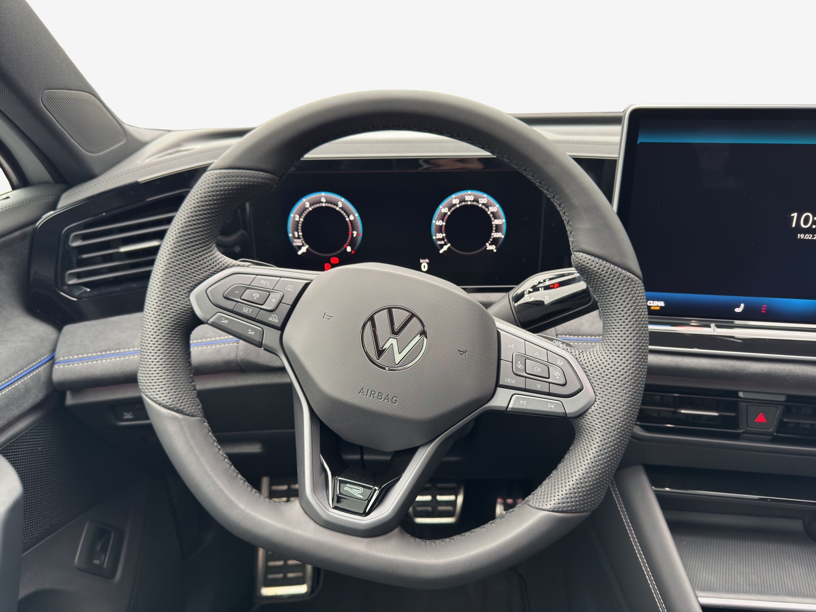 VW Tiguan 2.0 TSI DSG R-Line 4Motion-image-9