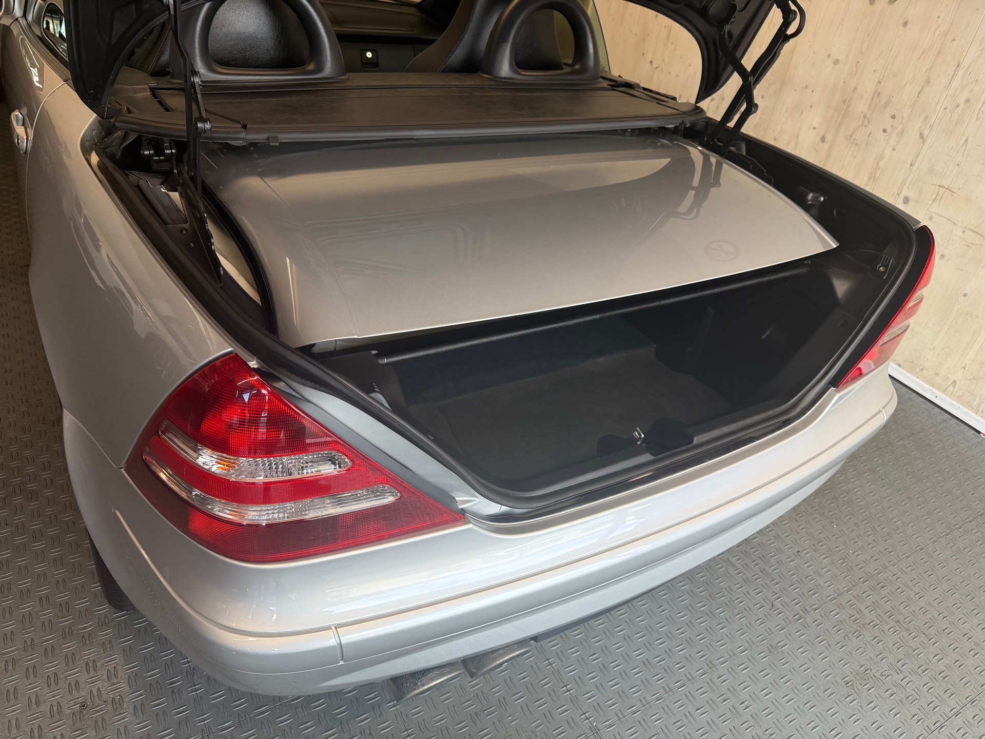 MERCEDES-BENZ SLK 32 AMG Automatic-image-12