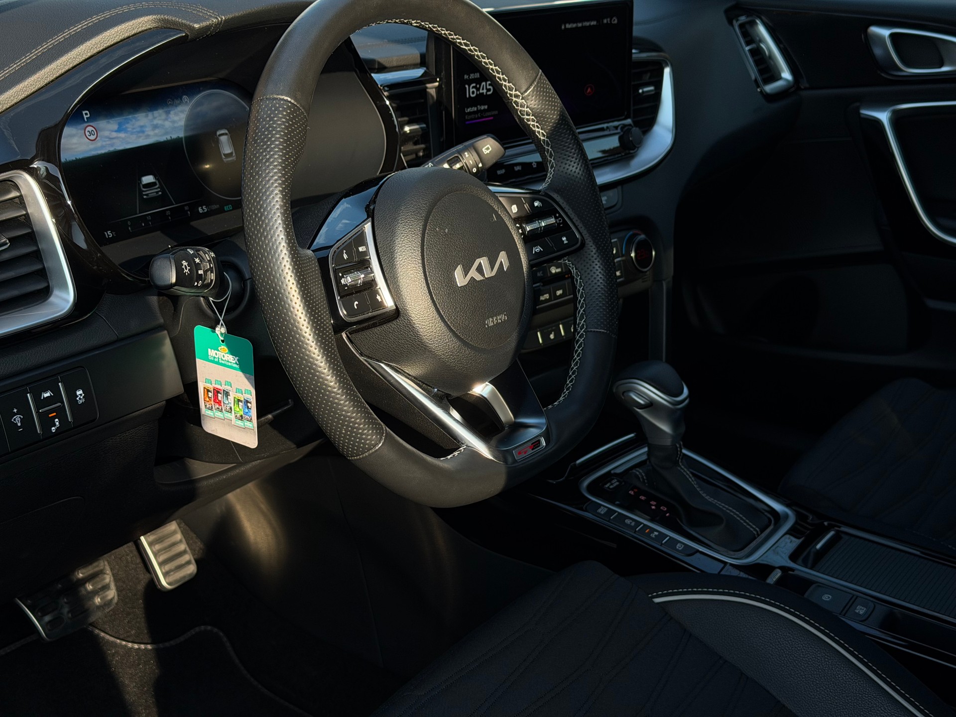 KIA Ceed Sportswagon 1.5 T-GDi MHEV GT Line DCT-image-5
