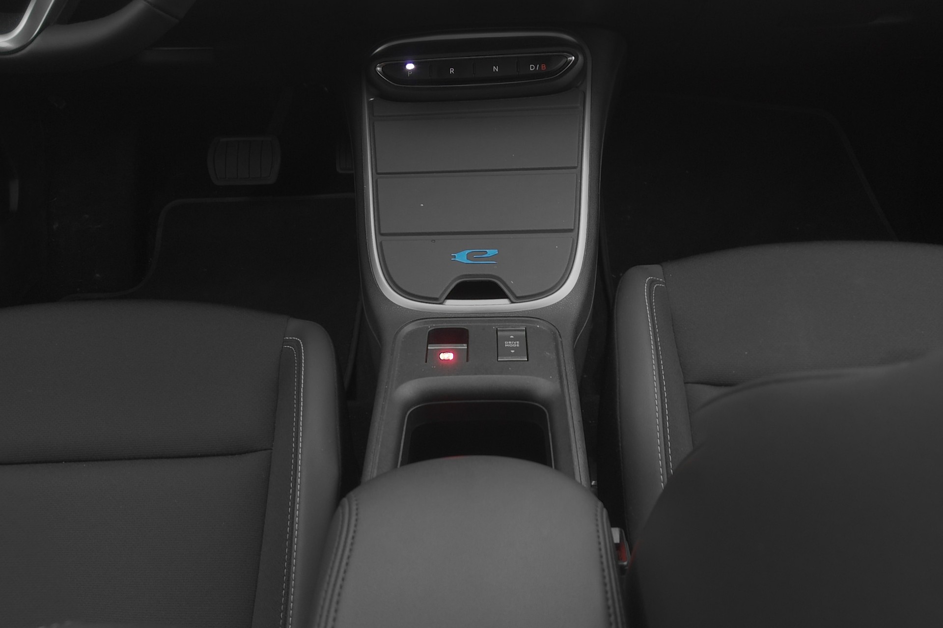 JEEP Avenger 54kWh Swiss Altitude-image-9