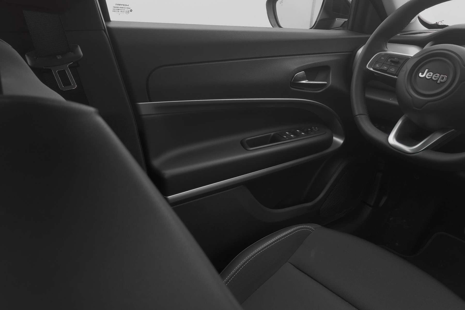 JEEP Avenger 54kWh Swiss Altitude-image-8