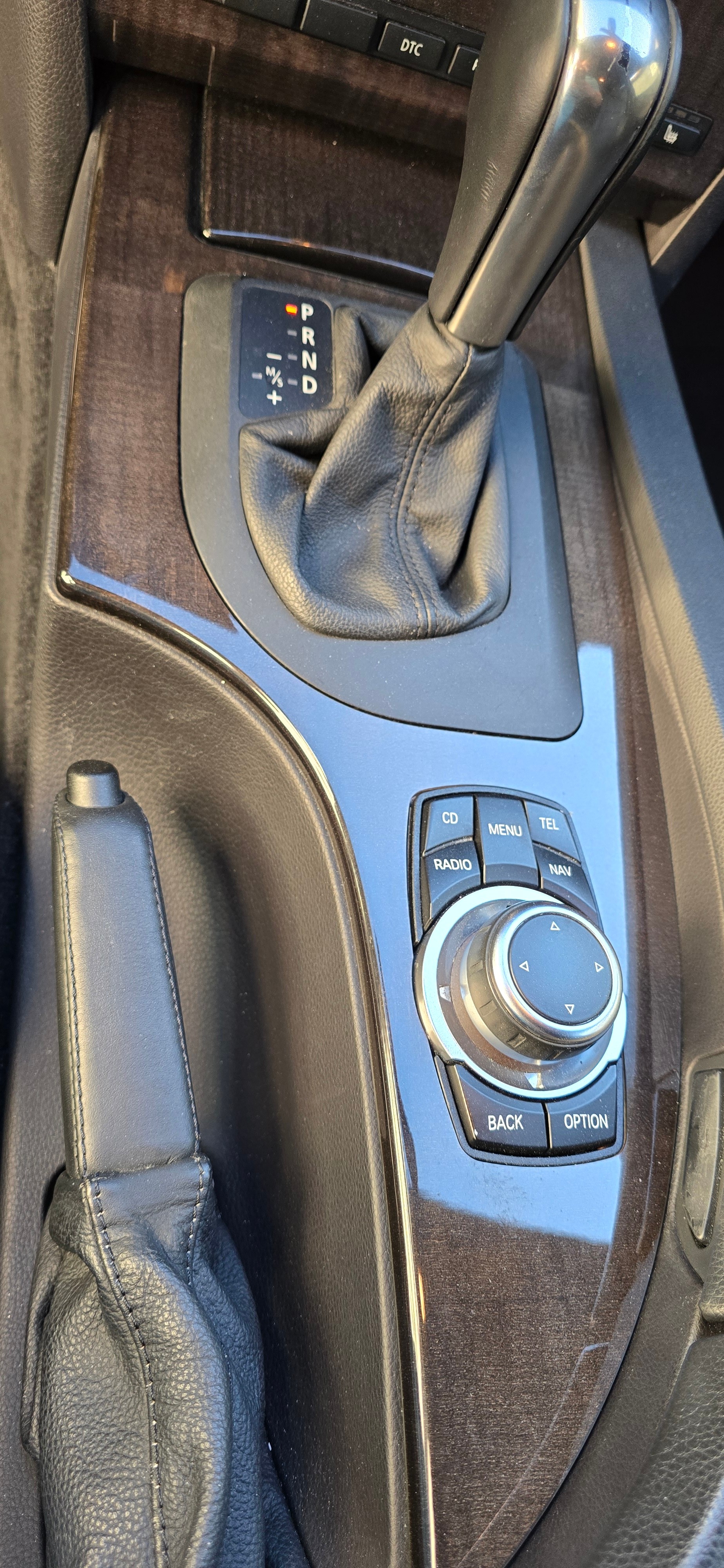 BMW 550i Touring-image-12