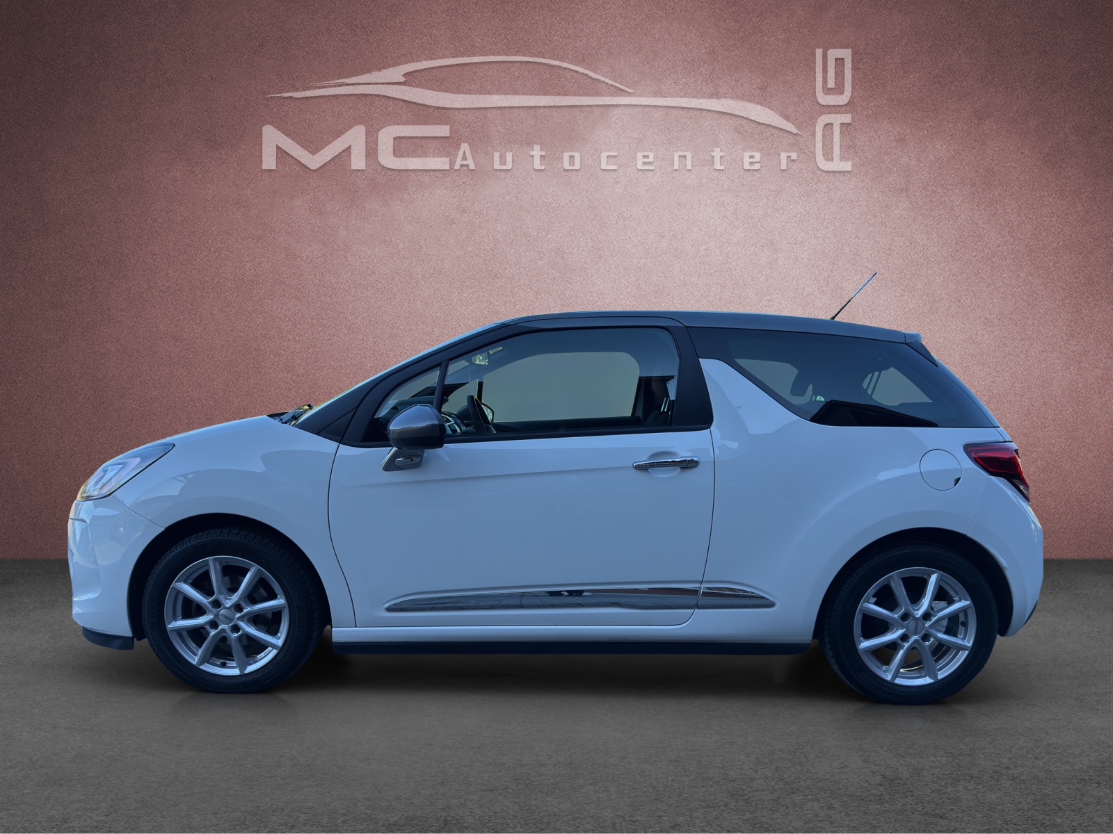 DS AUTOMOBILES DS3 1.2 VTi Eye Tech-image-1