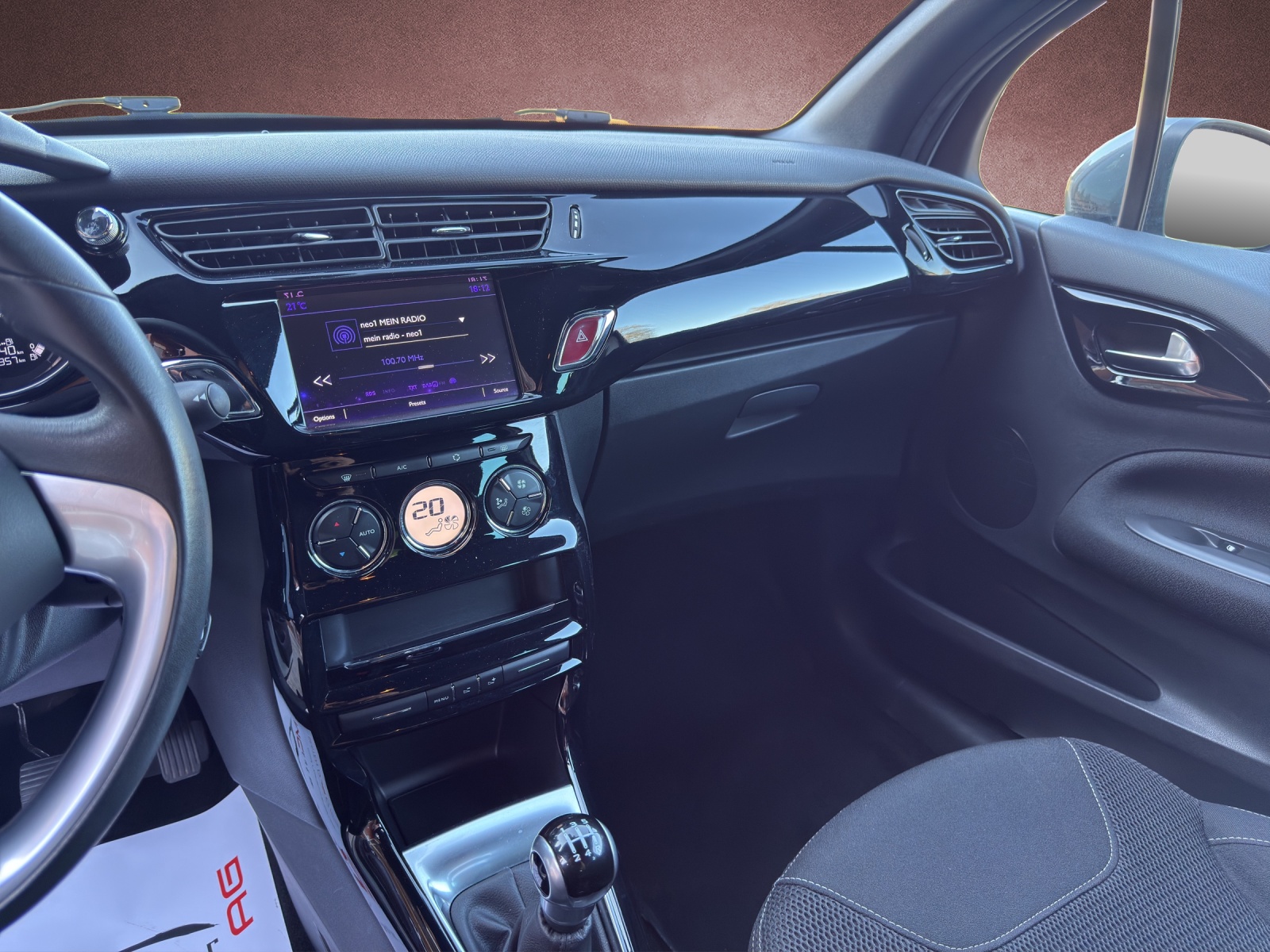 DS AUTOMOBILES DS3 1.2 VTi Eye Tech-image-8