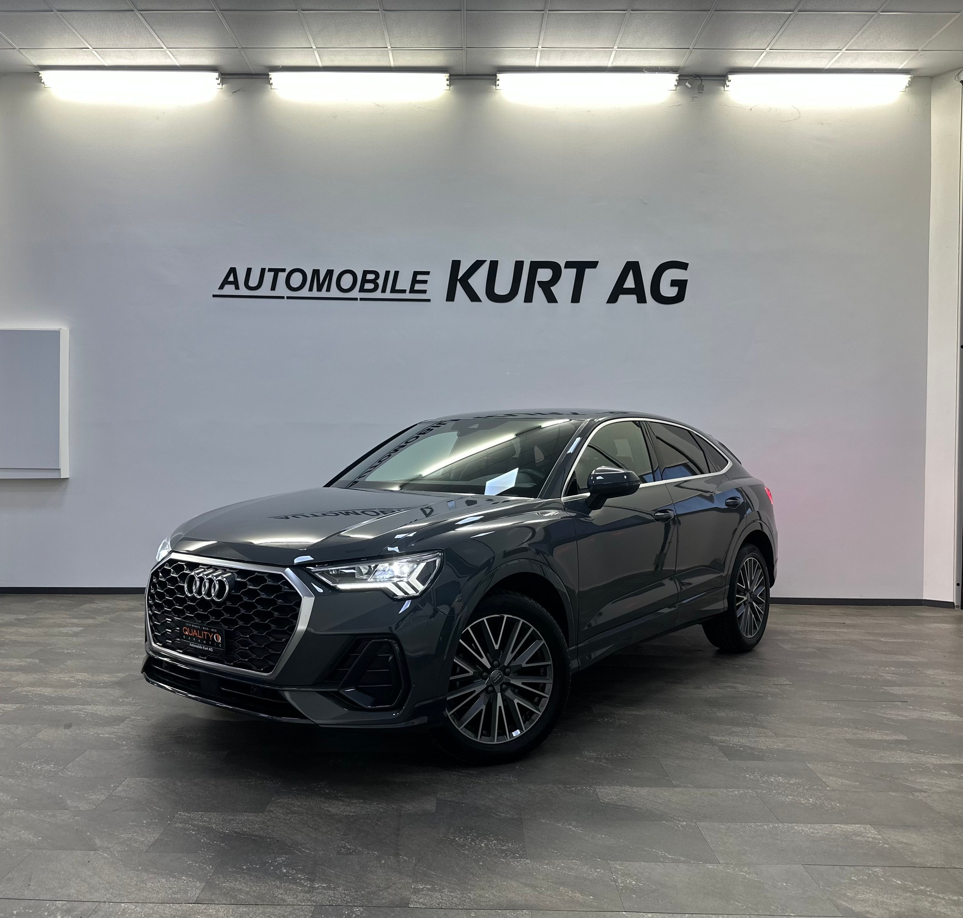 AUDI Q3 Sportback 35 TFSI S line S-tronic-image-0