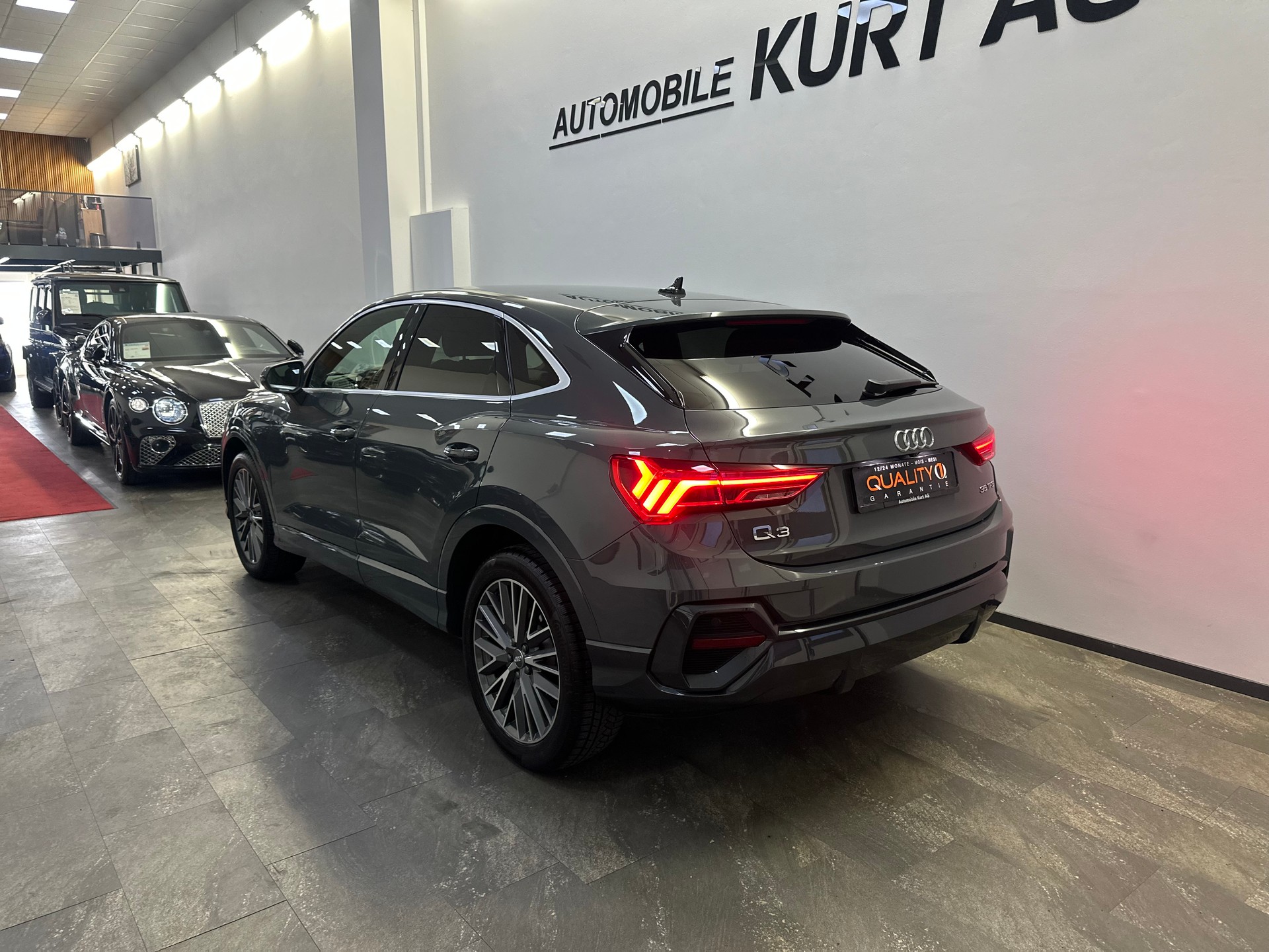 AUDI Q3 Sportback 35 TFSI S line S-tronic-image-3