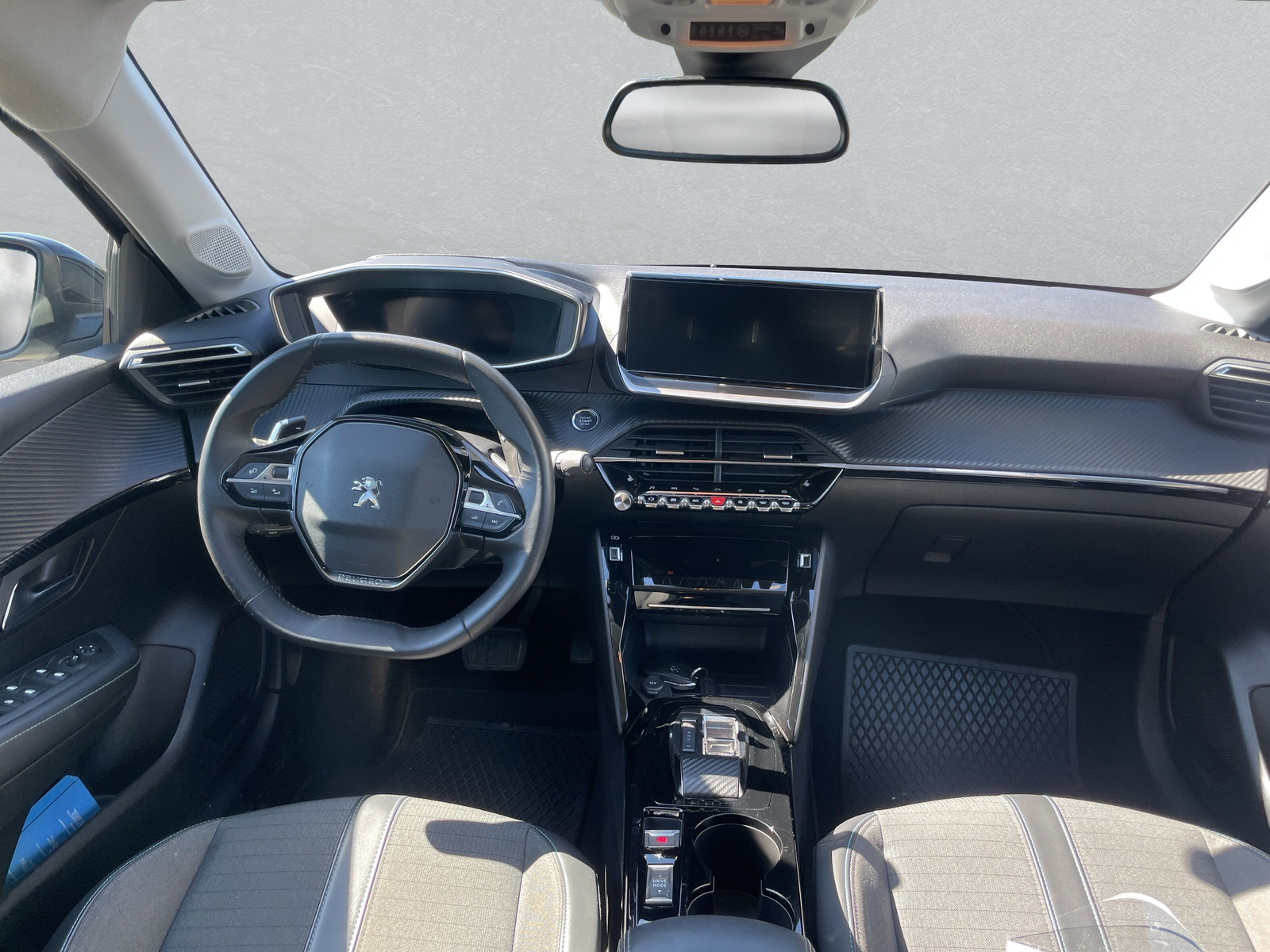 PEUGEOT 208 1.2 PureTech 100 Allure Pa-image-7