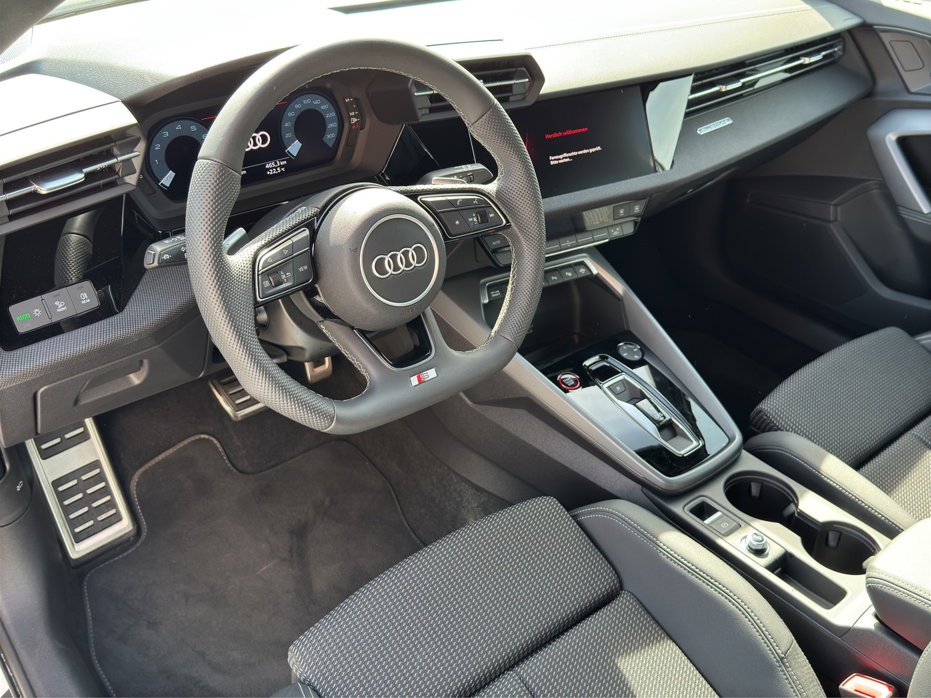 AUDI S3 Sportback TFSI quattro S-tronic-image-6