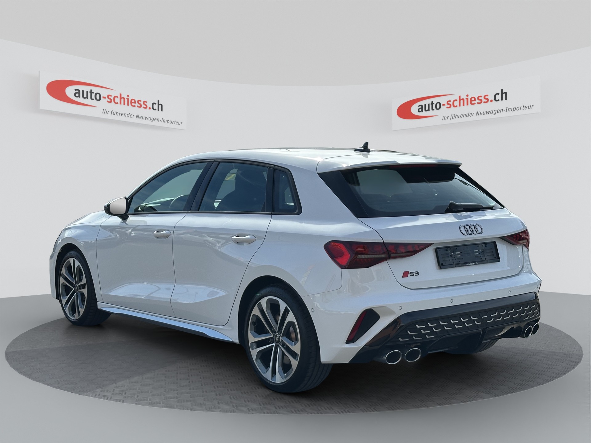 AUDI S3 Sportback TFSI quattro S-tronic-image-2
