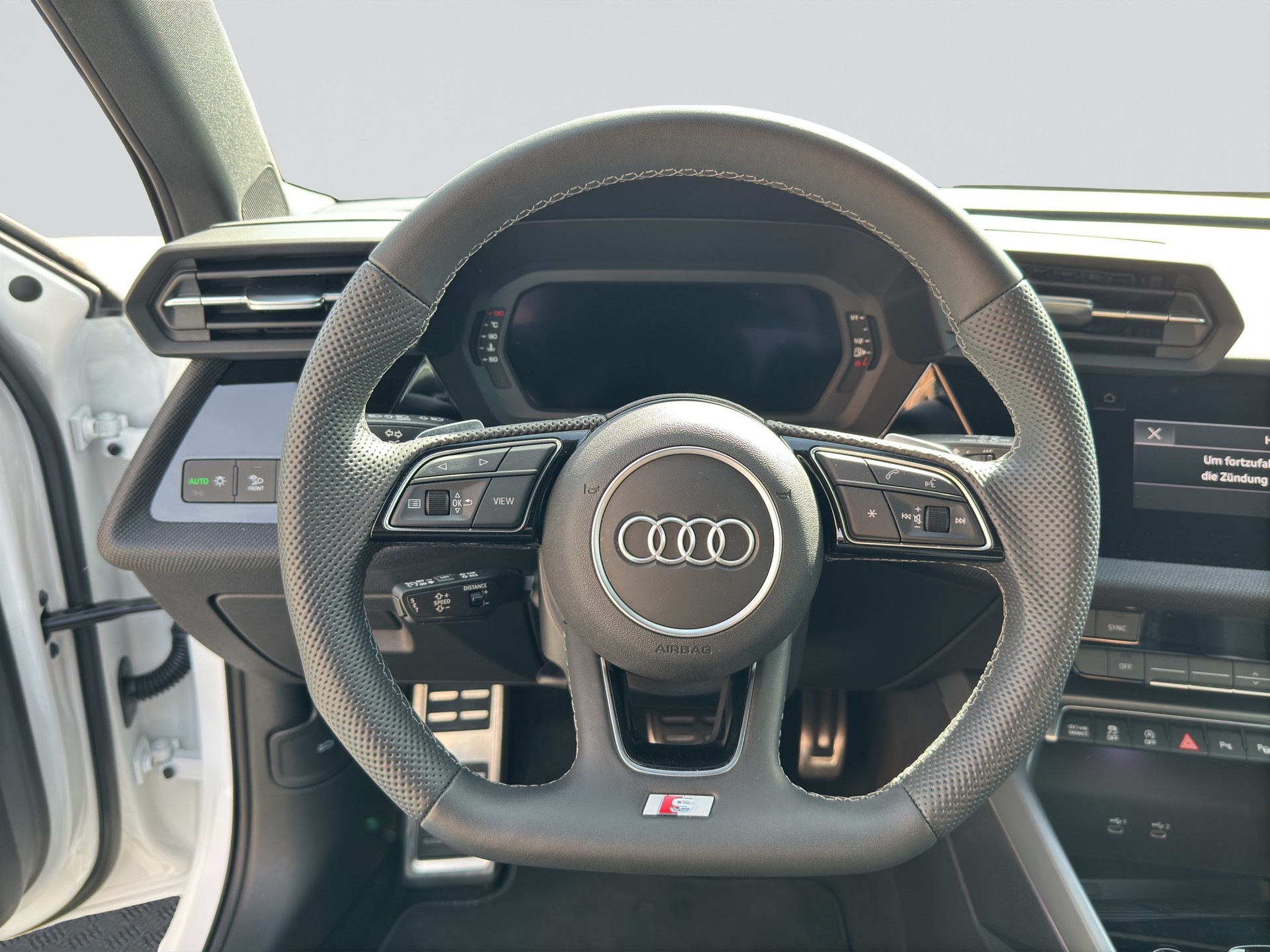 AUDI S3 Sportback TFSI quattro S-tronic-image-9