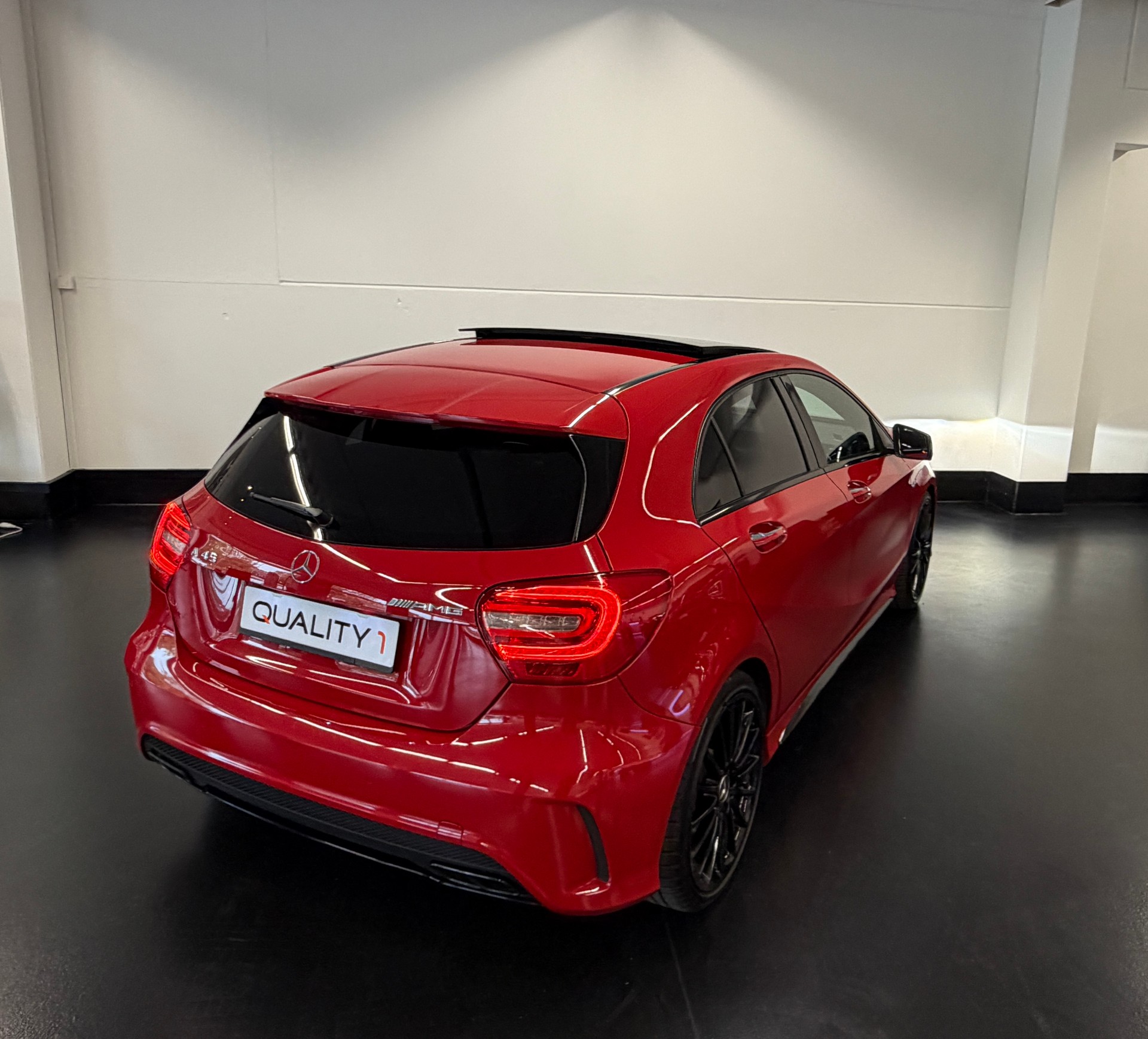 MERCEDES-BENZ A 45 AMG 4Matic Speedshift 7G-DCT-image-5