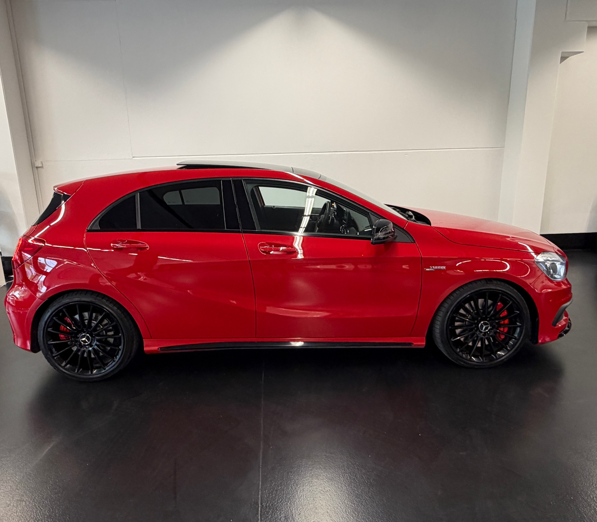 MERCEDES-BENZ A 45 AMG 4Matic Speedshift 7G-DCT-image-2