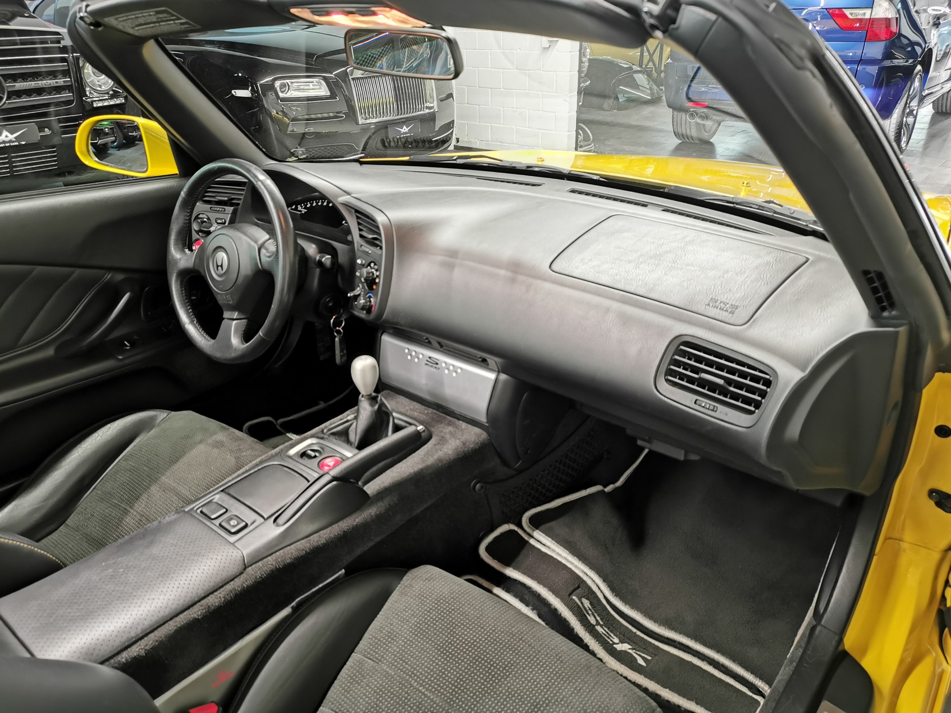HONDA S2000 1-Hand-image-15