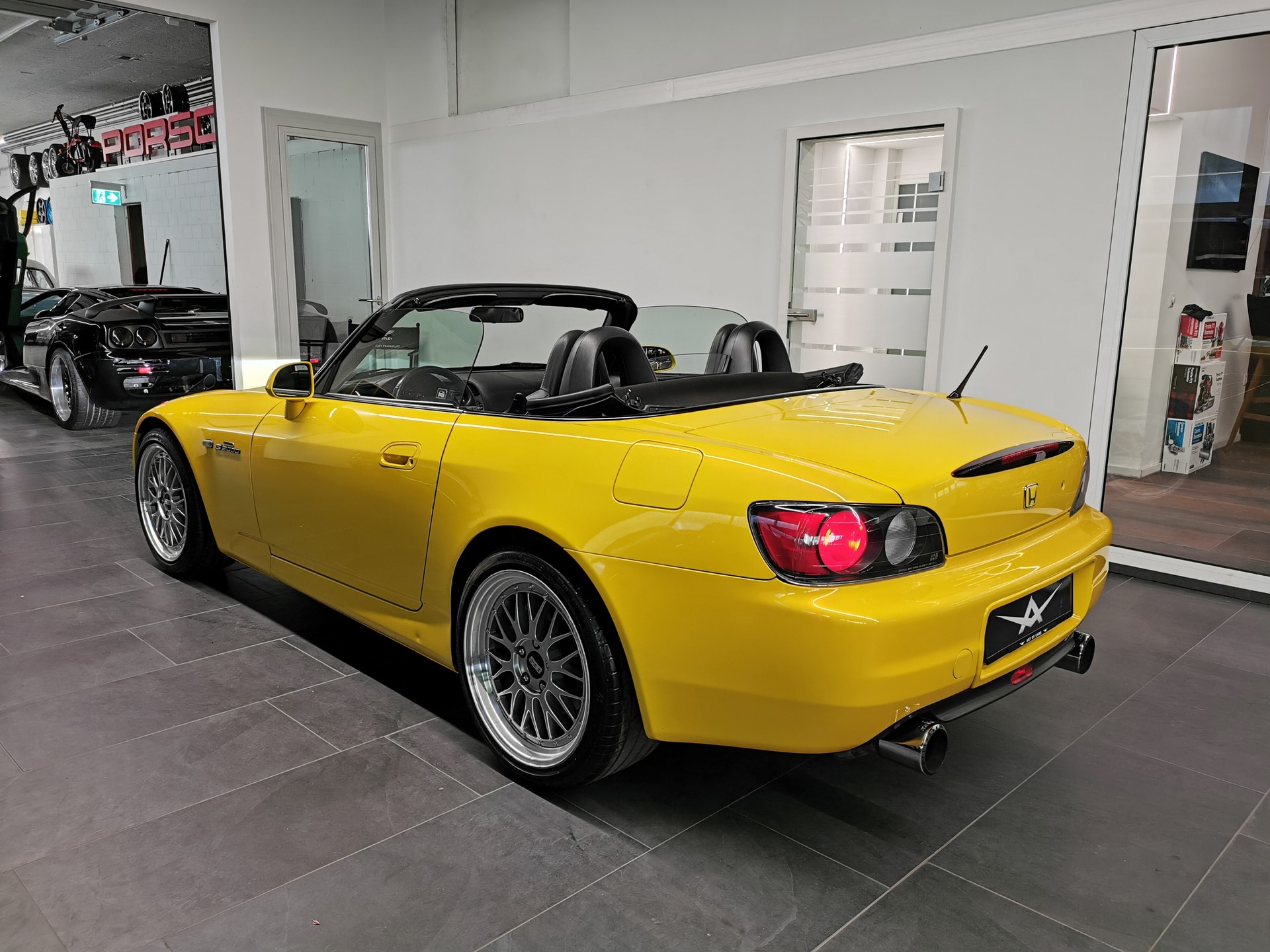 HONDA S2000 1-Hand-image-4