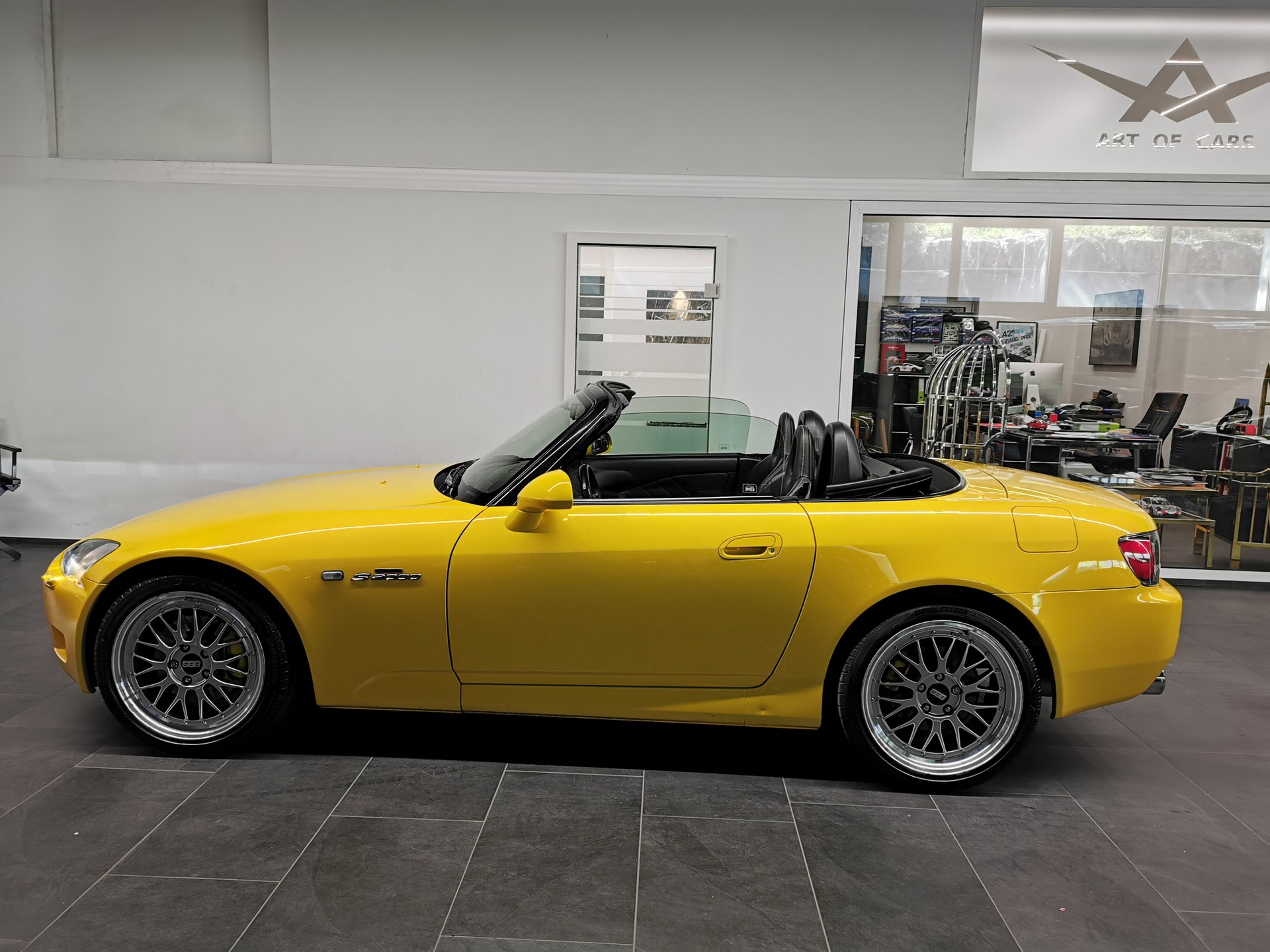HONDA S2000 1-Hand-image-3